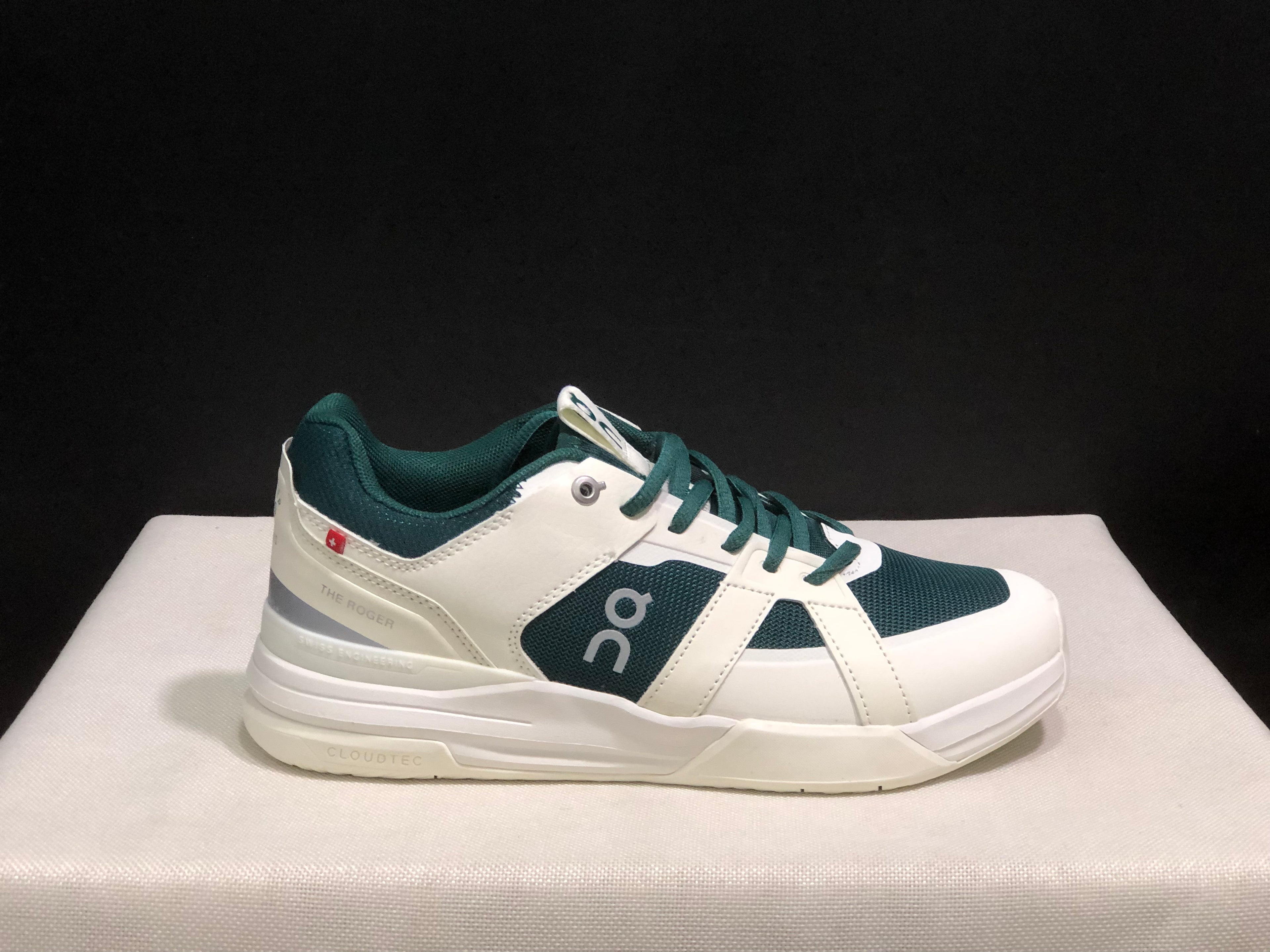 On Running The Roger Clubhouse Pro Anti-Slip Sports Shoes White/Dark Green