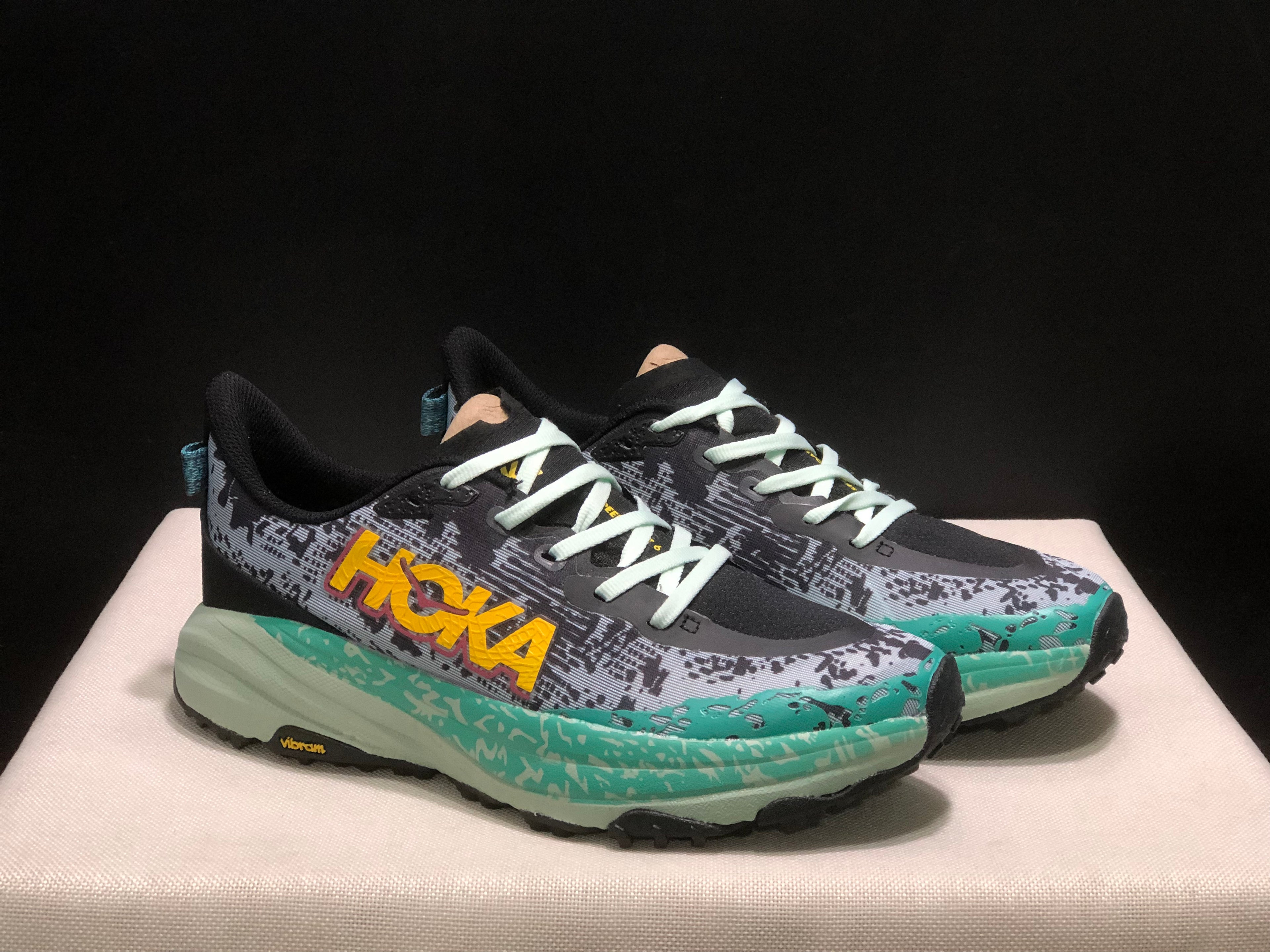 Hoka One One Speedgoat 6 Trail Running Shoes Sneakers Gray/Teal
