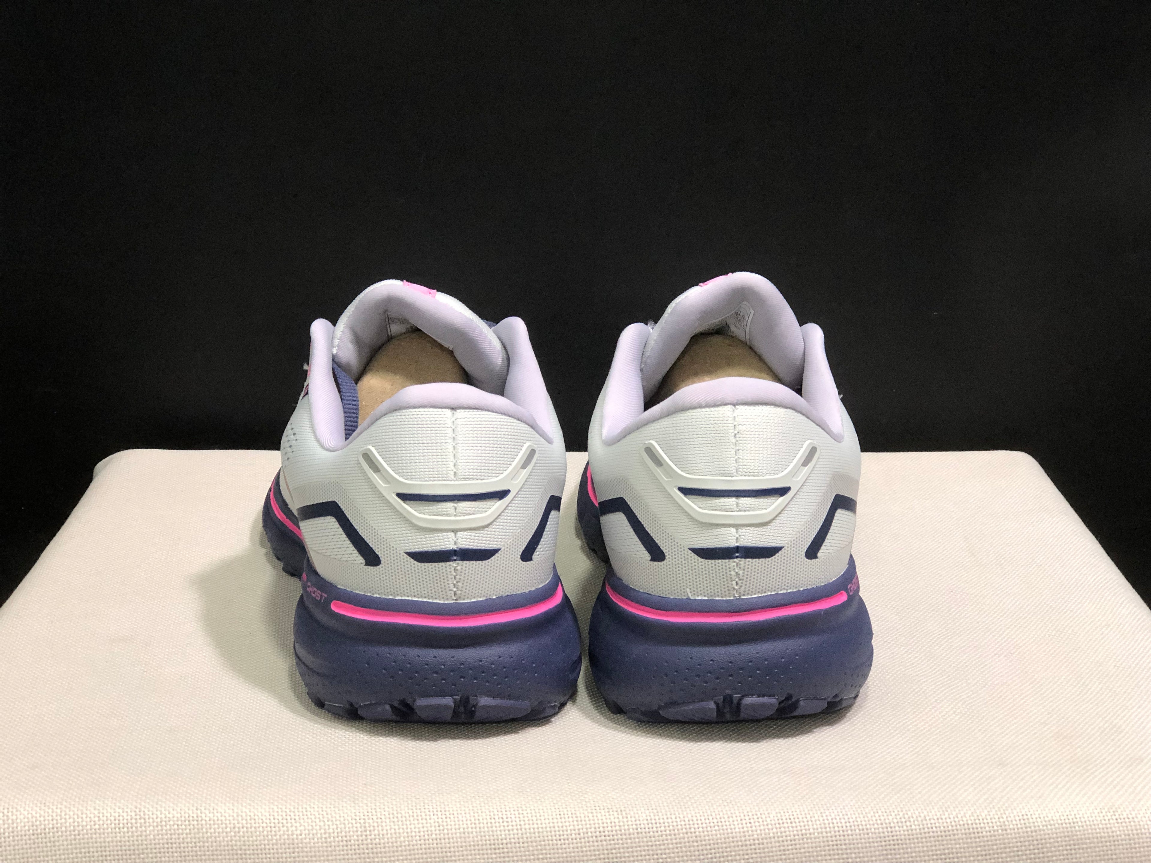 Brooks Ghost 15 Shock-absorbing Wear-resistant Low-top Running Shoes White/Light Purple