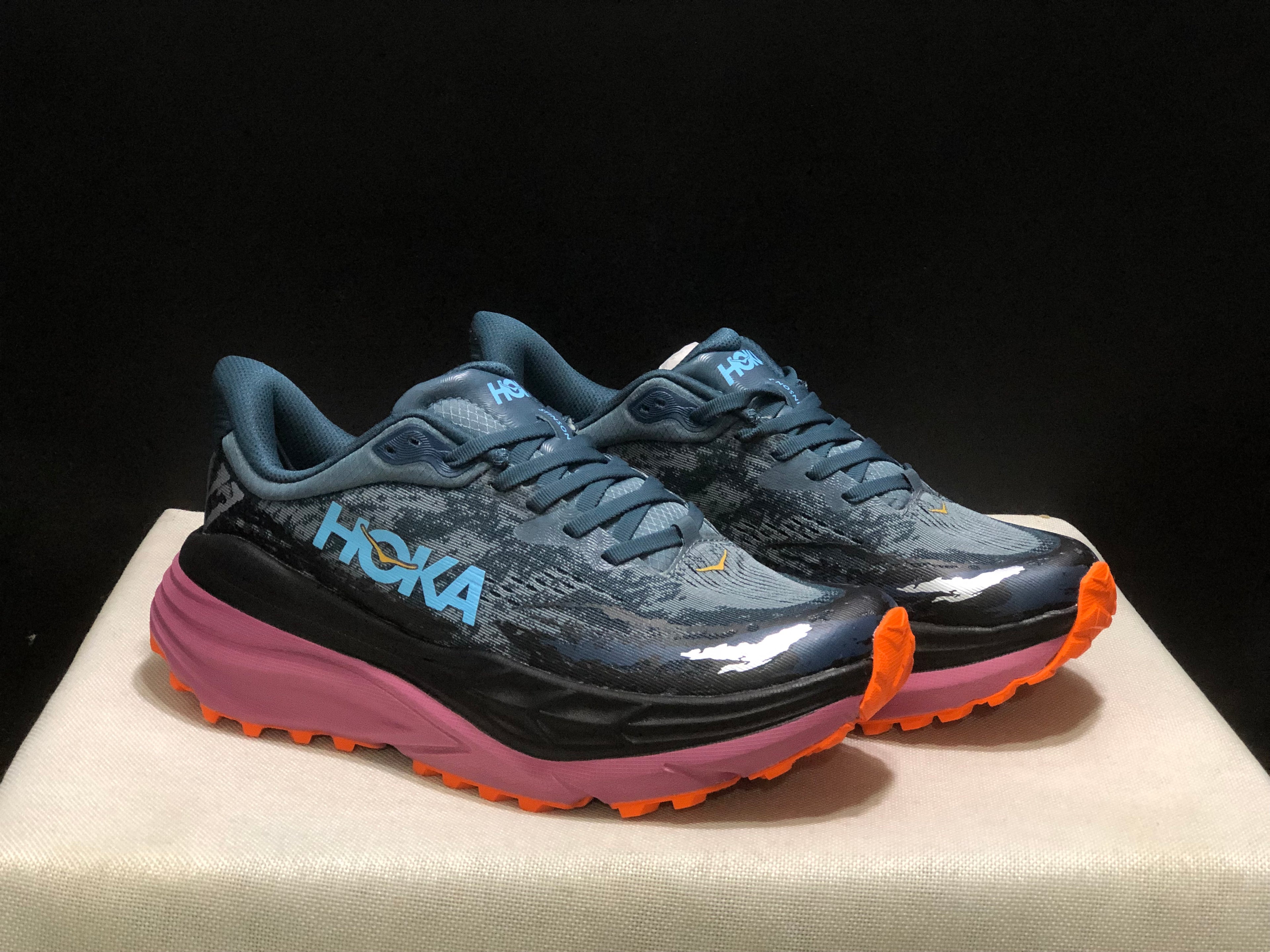 Hoka One One Stinson 7 Comfortable Anti-slip Running Shoes Camouflage/Black/Red