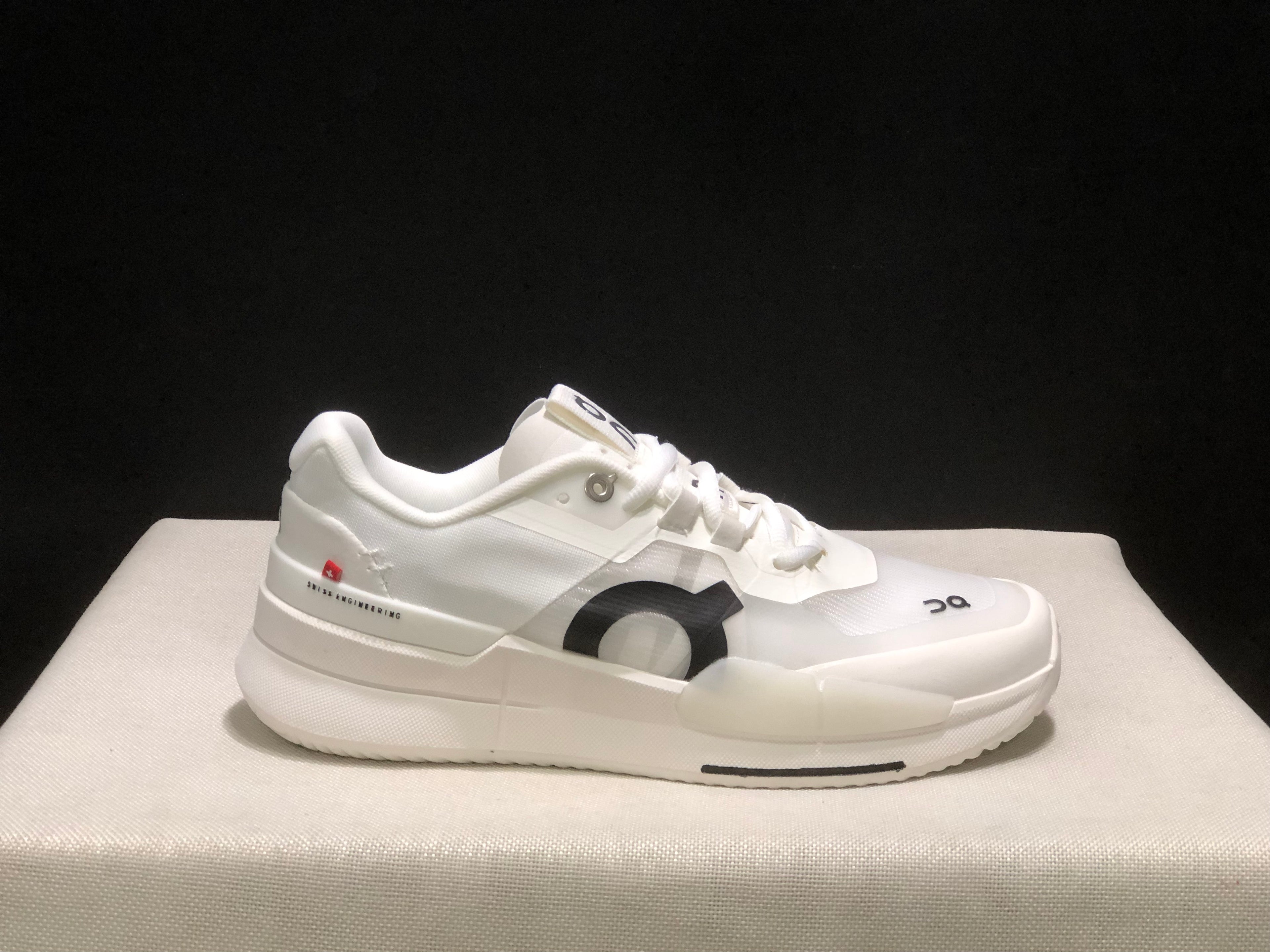 On Running The Roger Pro 2 Breathable Mesh Training Running Shoes White