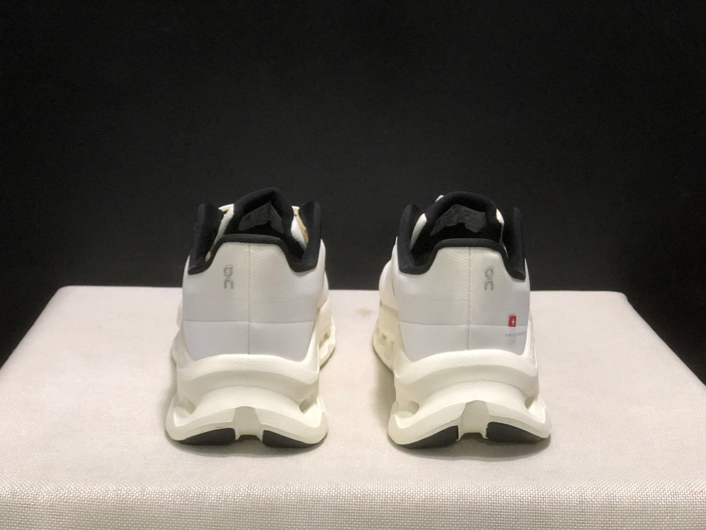 On Running Cloudtilt Shock Absorption Casual Running Shoes Beige/Black