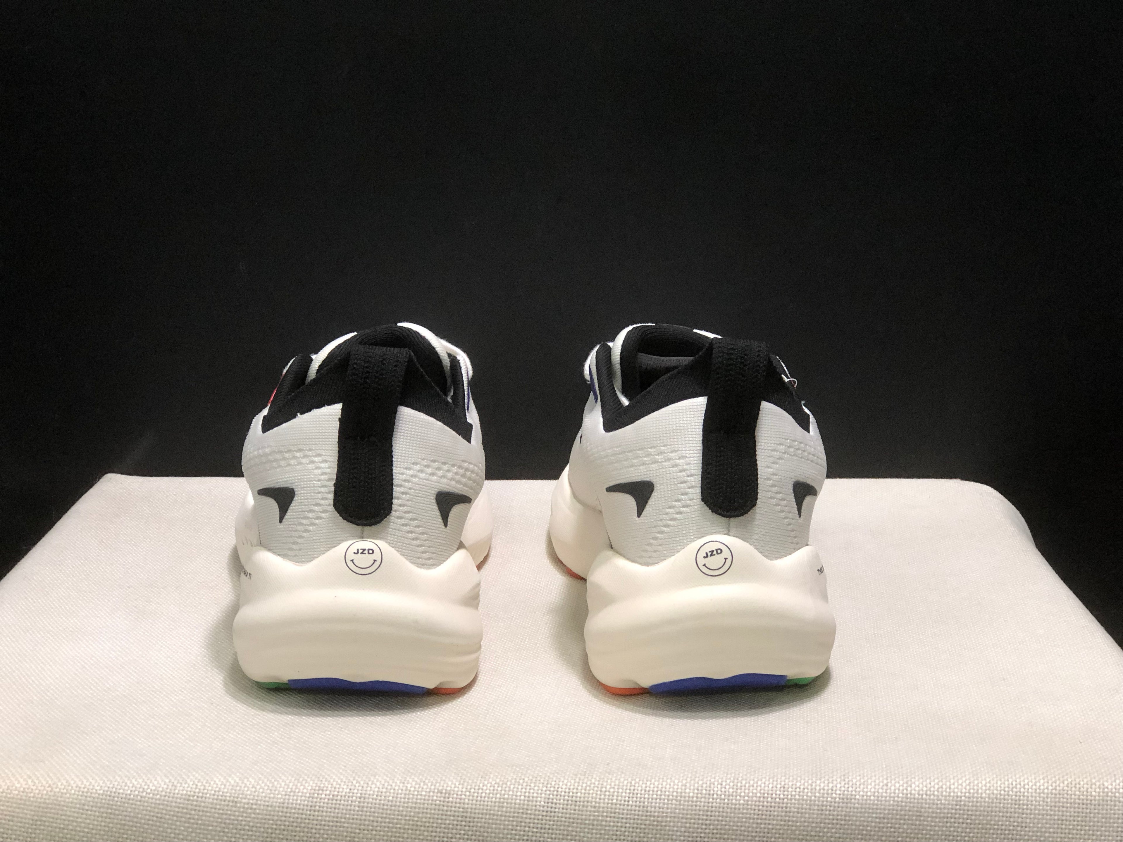 Brooks Glycerin 22 Comfortable Running Shoes White Collaboration