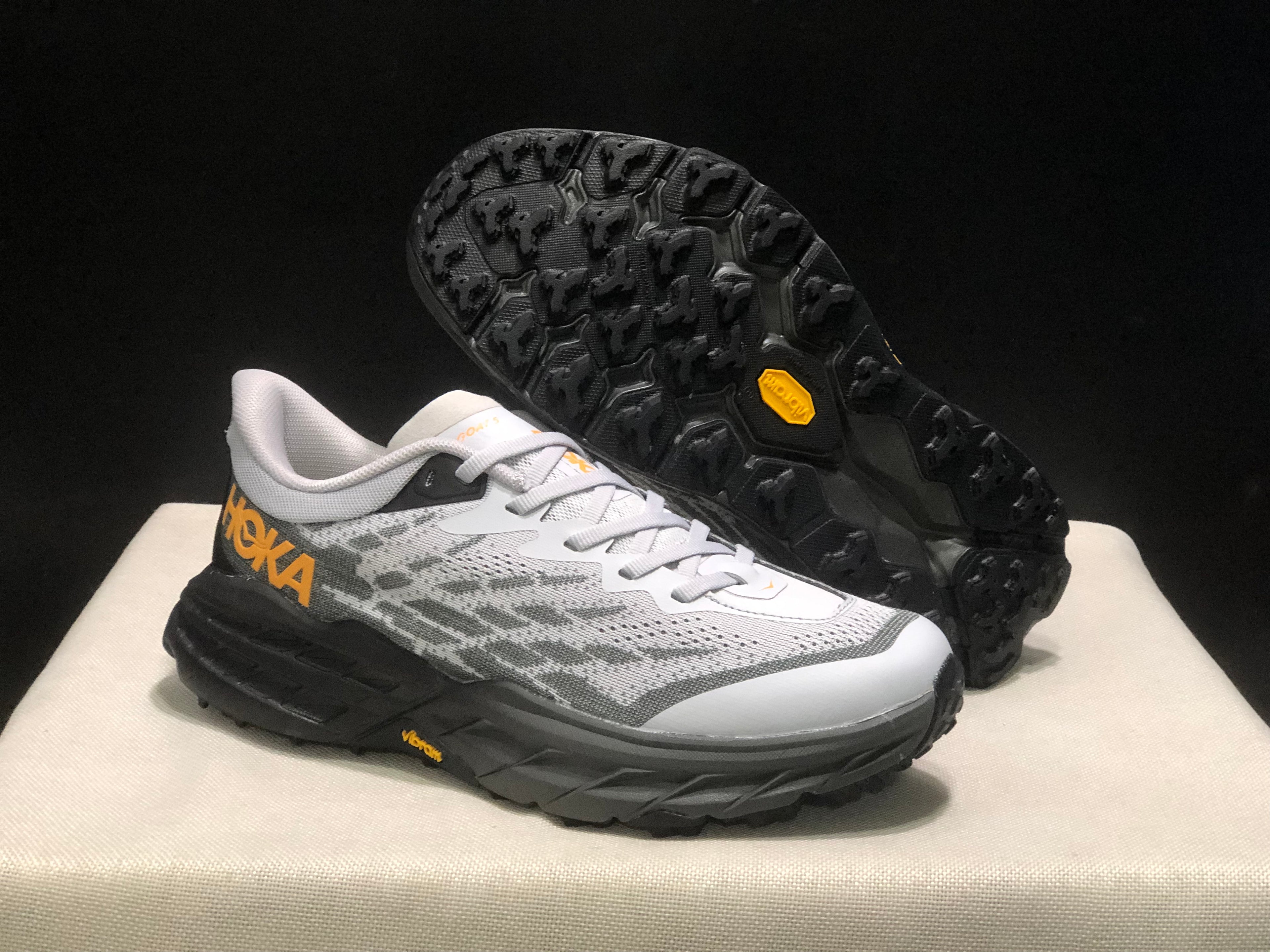 Hoka One One Speedgoat 5 Men's Trail Running Shoes Sneakers White/Black