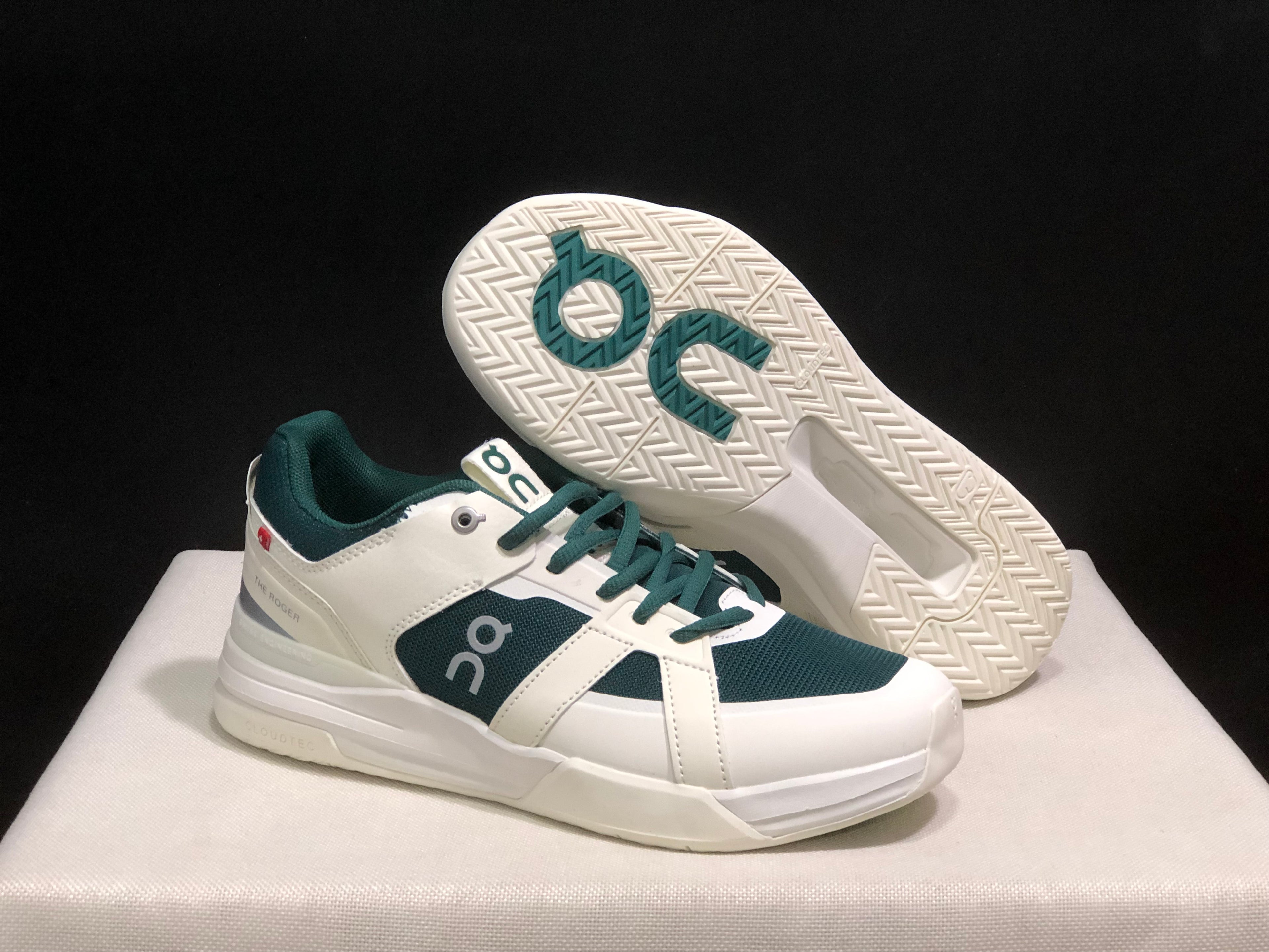 On Running The Roger Clubhouse Pro Anti-Slip Sports Shoes White/Dark Green