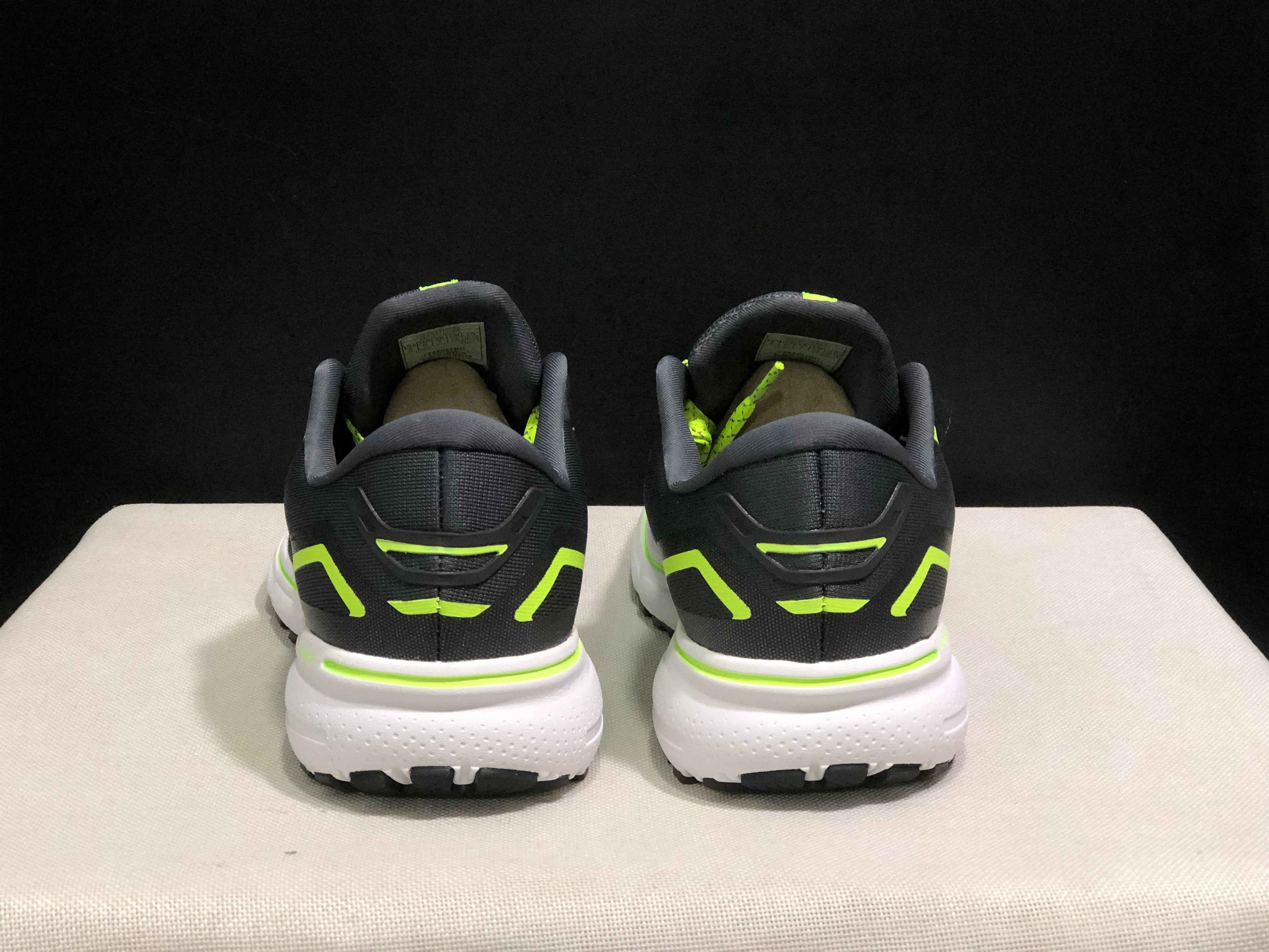 Brooks Ghost 15 Shock-absorbing Wear-resistant Low-top Running Shoes Carbon Soot/FluoreScent Green