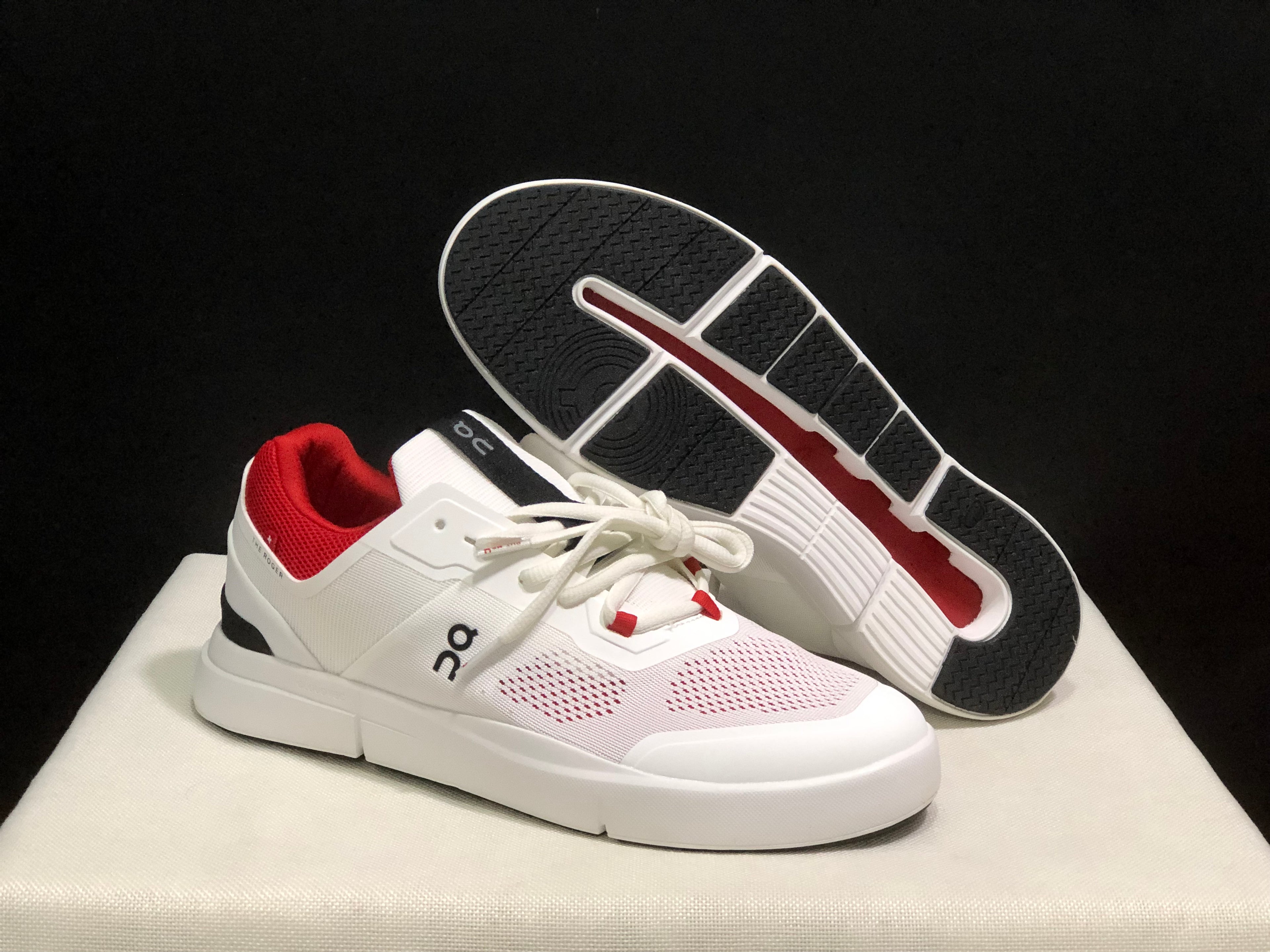 On Running The Roger Spin Breathable Mesh Sneakers White/Red