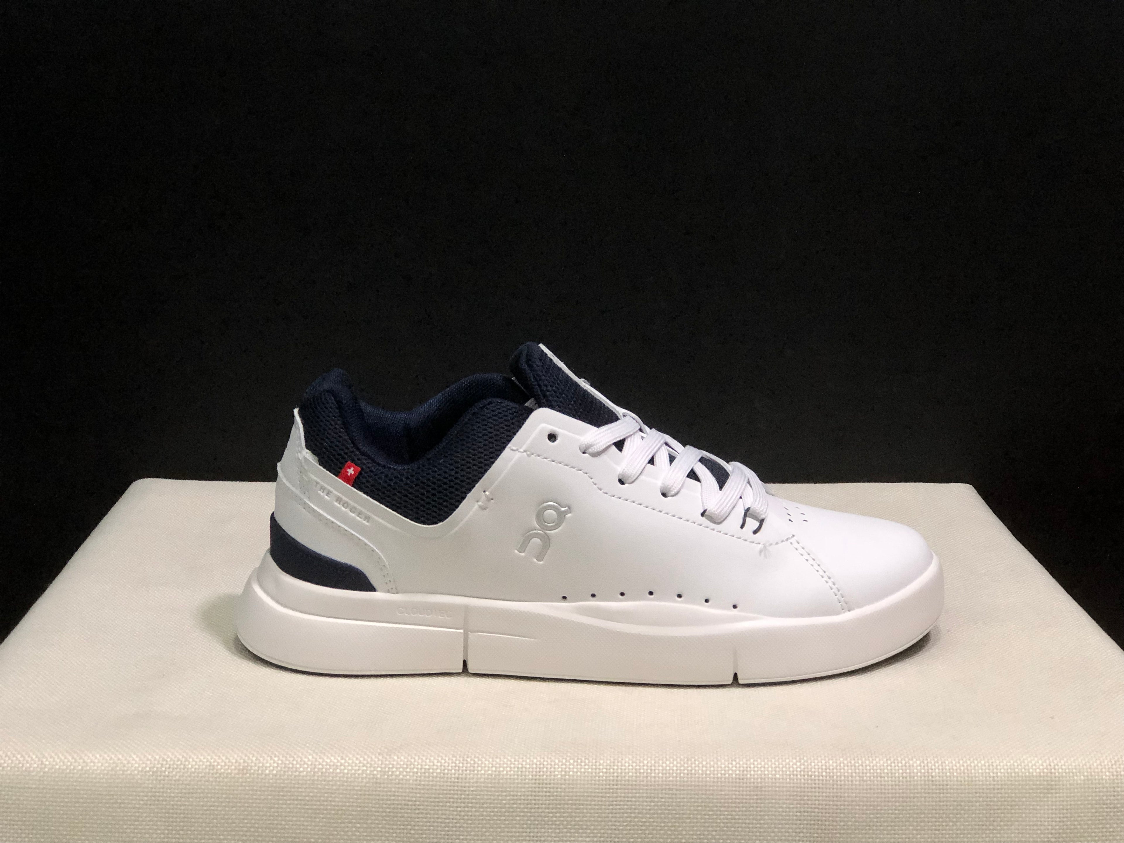 On Running The Roger Spin Board Shoes White/Midnight