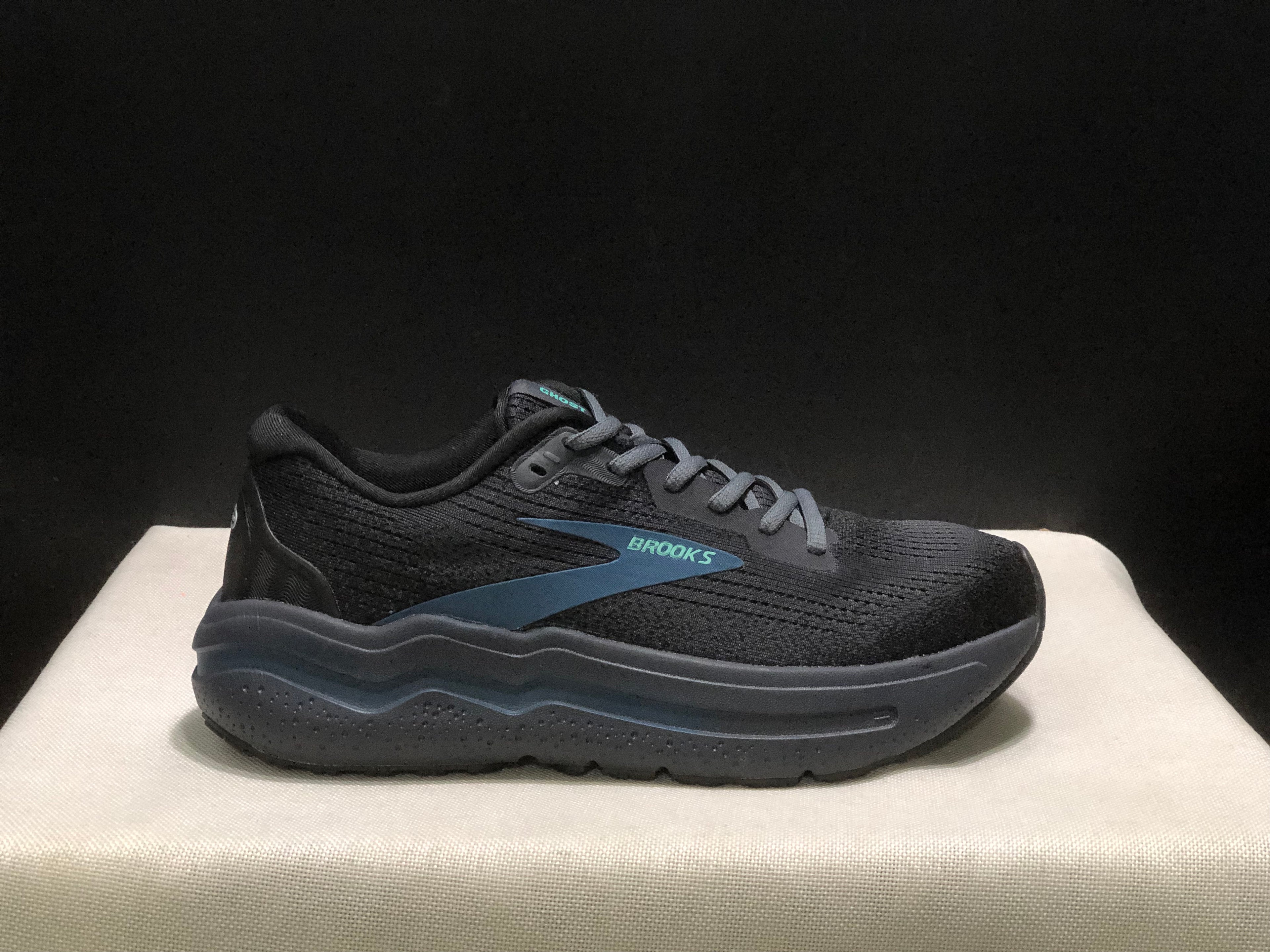 Brooks Ghost Max 2 Breathable Low-top Running Shoes Ebony Black