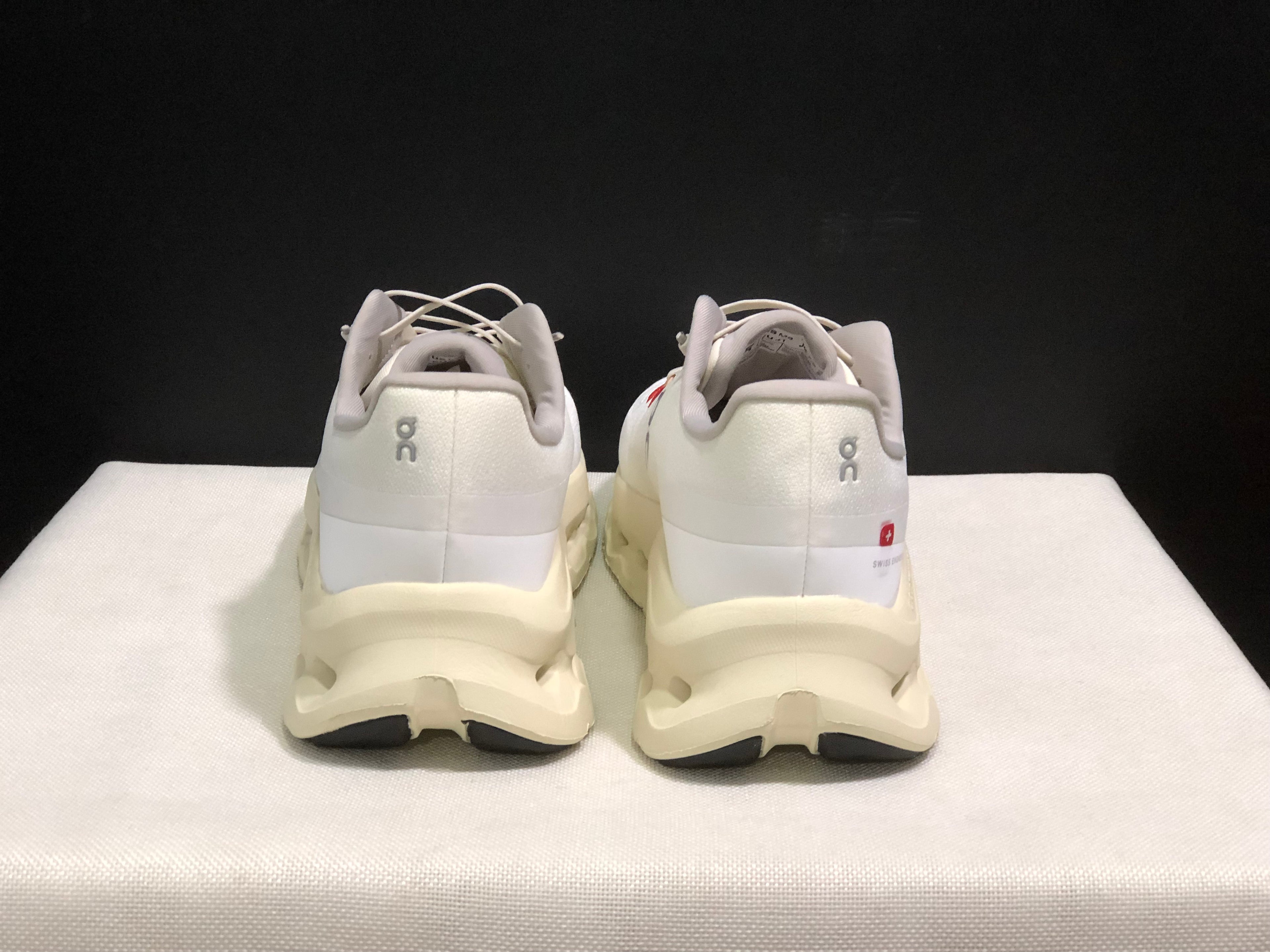 On Running Cloudtilt Durable Casual Life Shoes Sand/Cream