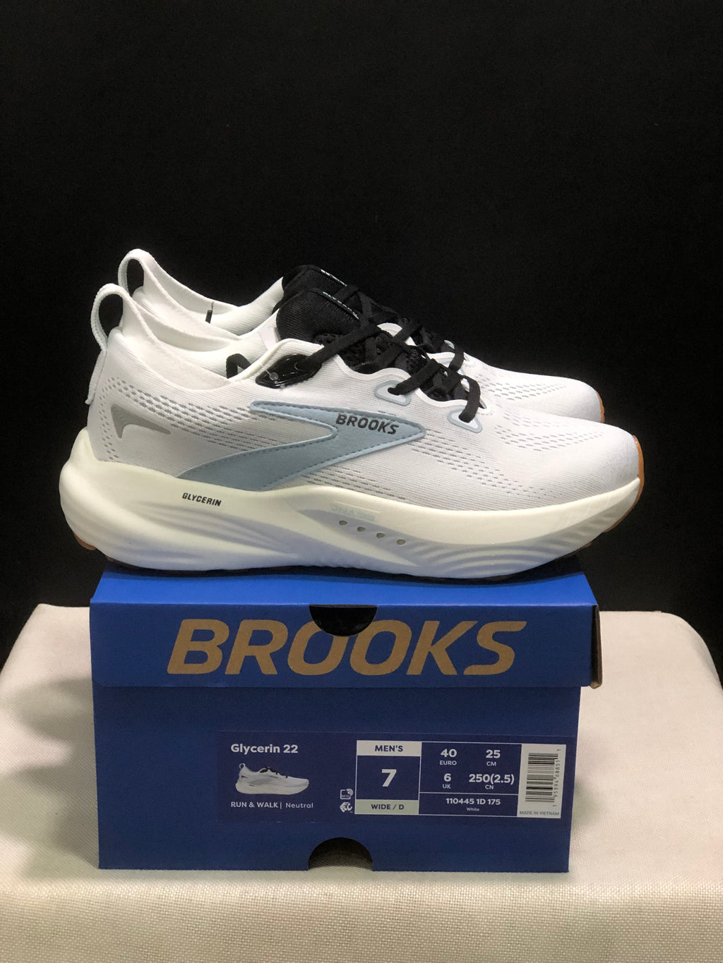 Brooks Glycerin 22 Comfortable Running Shoes White