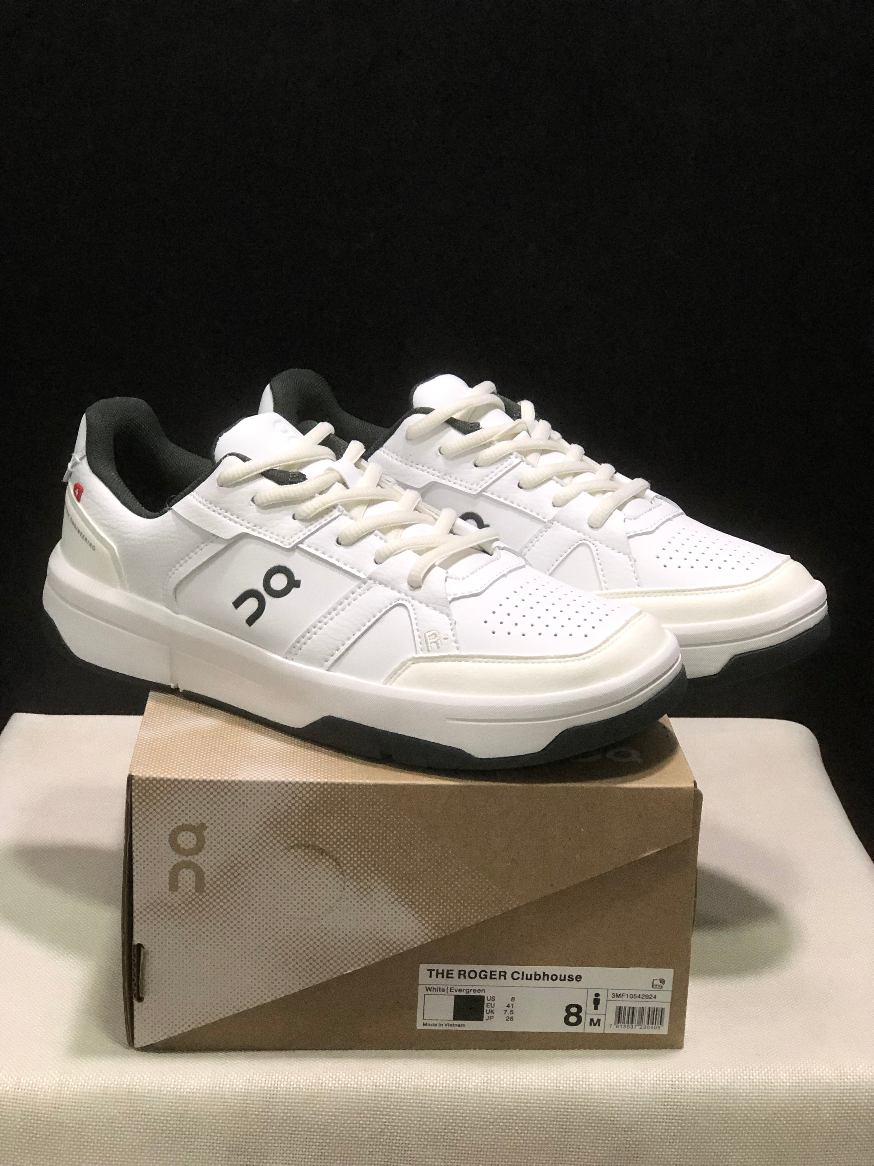 On Running The Roger Clubhouse Casual Sneakers White/Evergreen