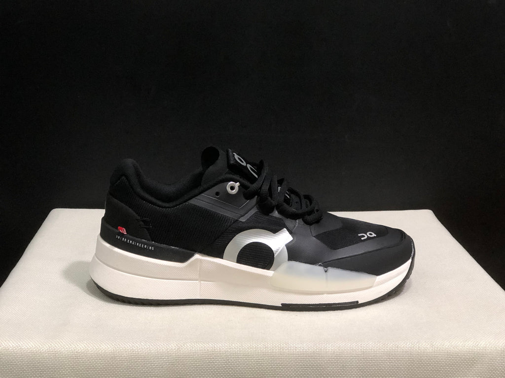 On Running The Roger Pro 2 Black/White Breathable Mesh Training Running Shoes