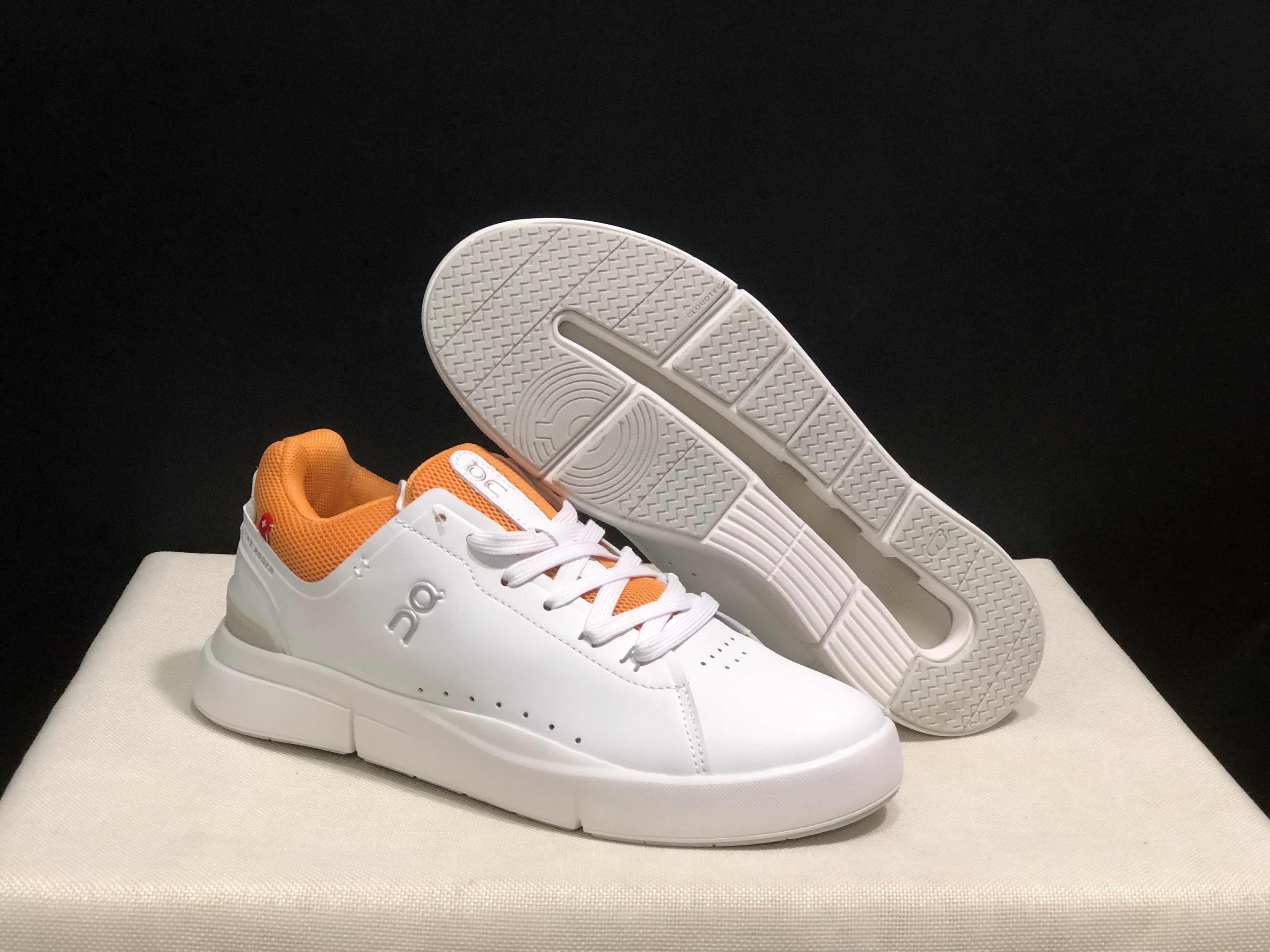 On Running The Roger Spin Board Shoes White/Orange