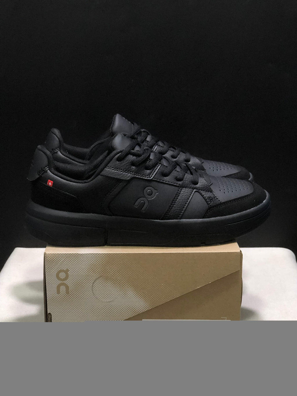 On Running The Roger Clubhouse Casual Sneakers All Black
