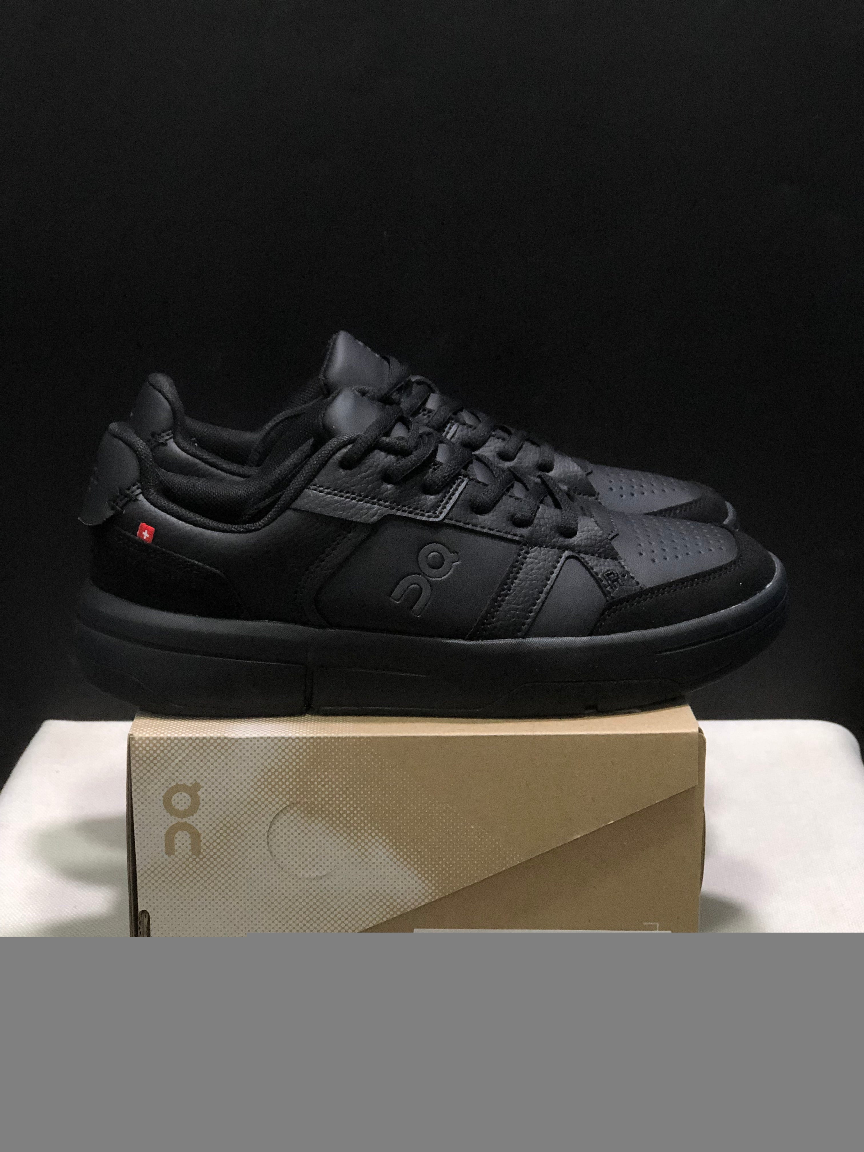 On Running The Roger Clubhouse Casual Sneakers All Black