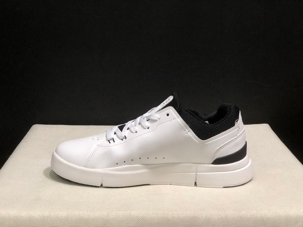 On Running The Roger Spin Board Shoes White/Black