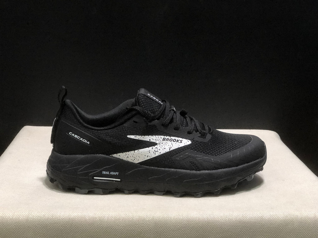 Brooks Cascadia 17 Trail Running Shoes Black/White