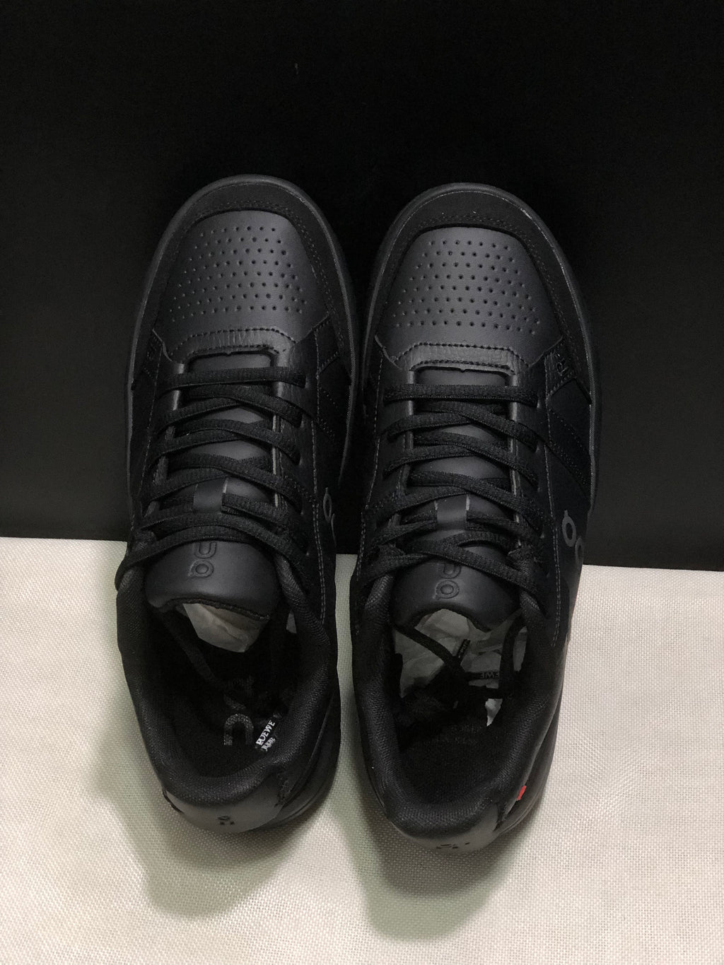 On Running The Roger Clubhouse Casual Sneakers All Black