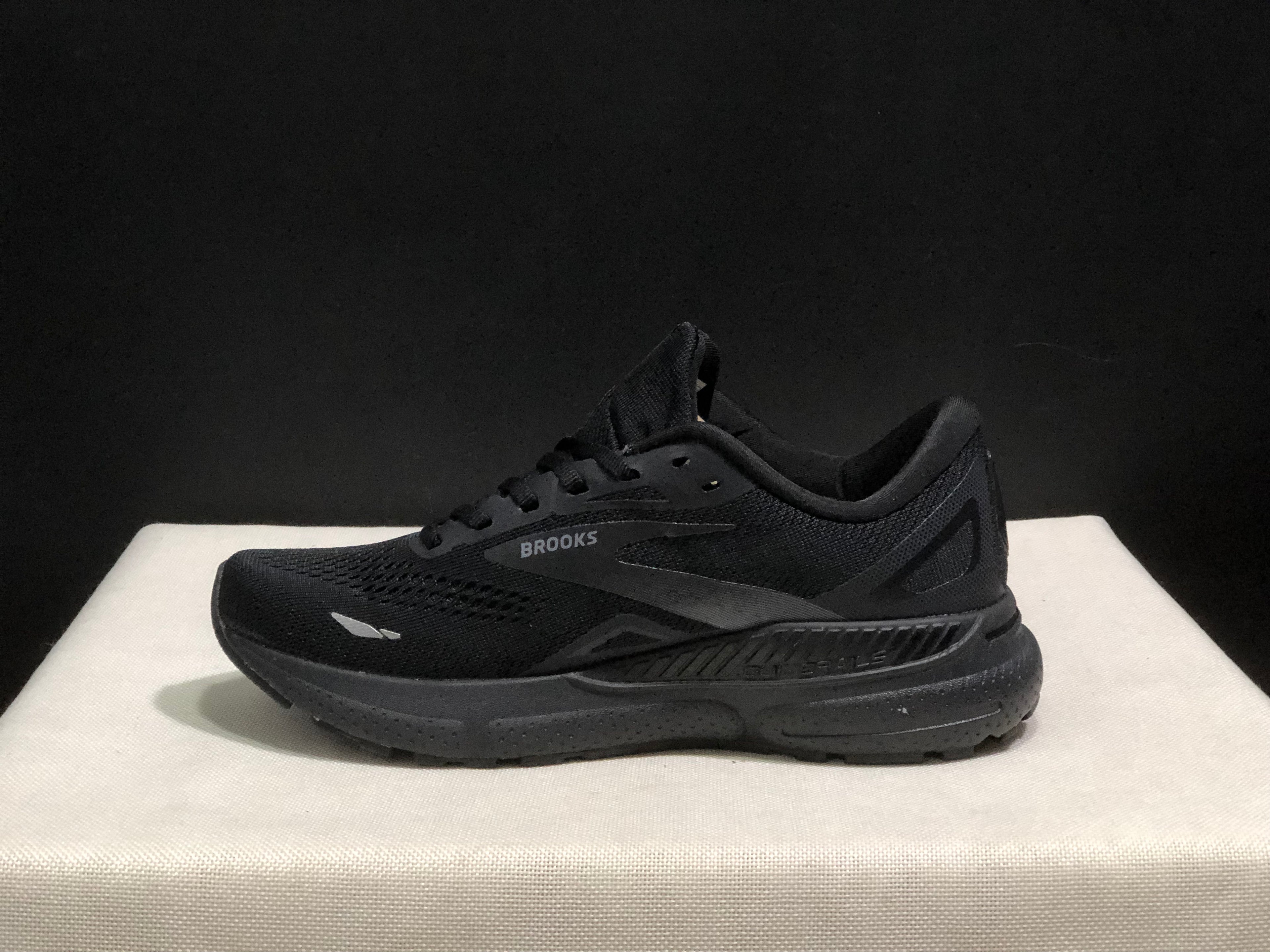 Brooks Adrenaline GTS 23 Shock-absorbing Wear-resistant Low-top Running Shoes Black