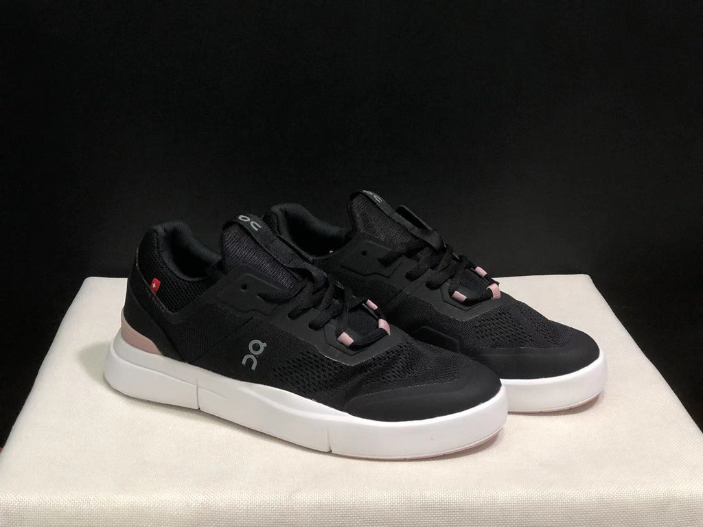 On Running The Roger Spin Breathable Mesh Sneakers Black/Pink Sole