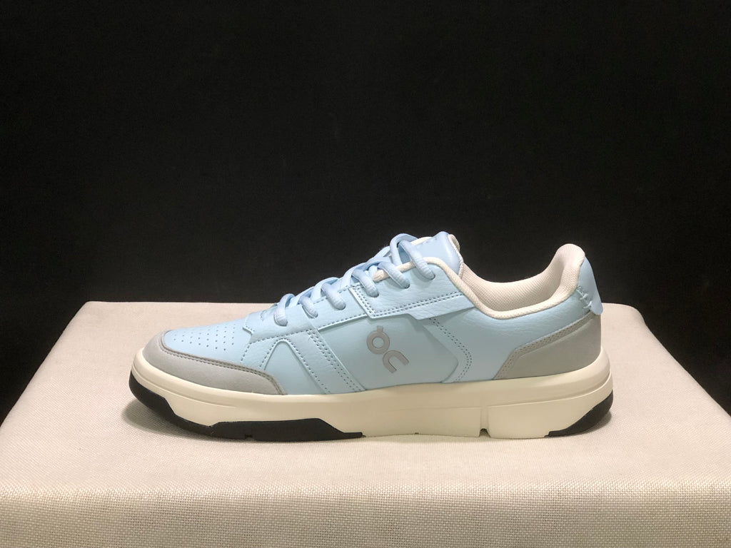 On Running The Roger Clubhouse Casual Sneakers Sky Blue