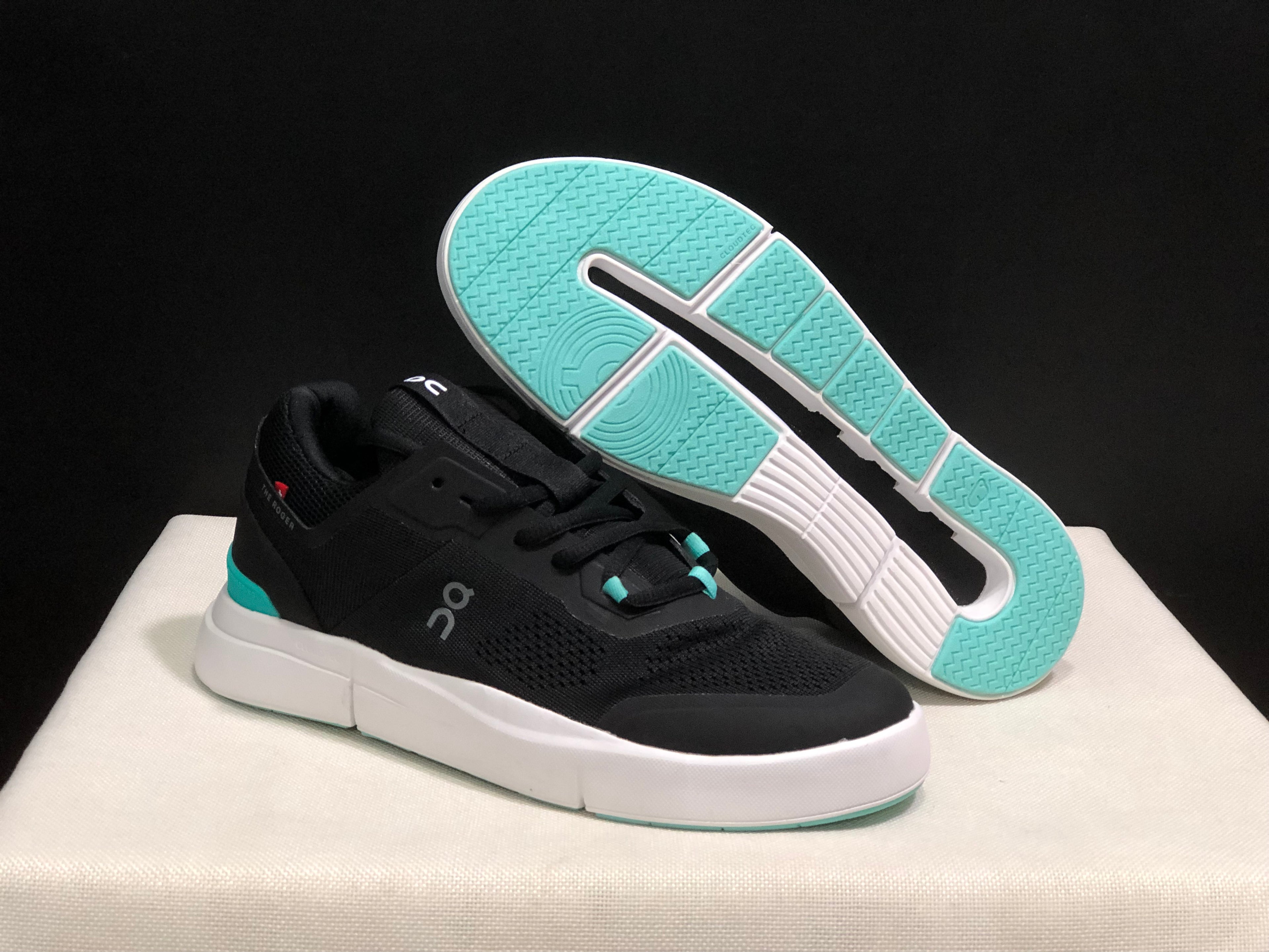 On Running The Roger Spin Breathable Mesh Sneakers Black/Green