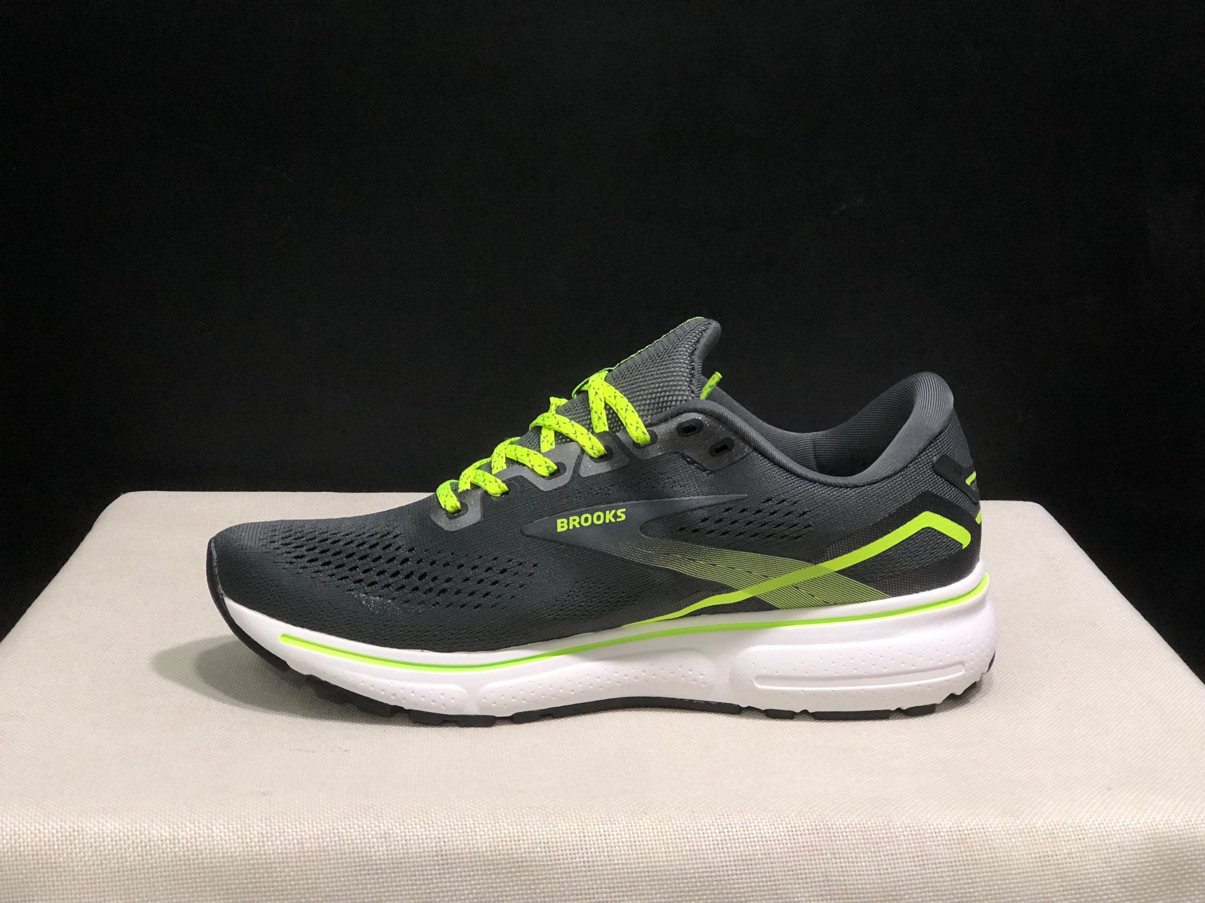 Brooks Ghost 15 Shock-absorbing Wear-resistant Low-top Running Shoes Carbon Soot/FluoreScent Green