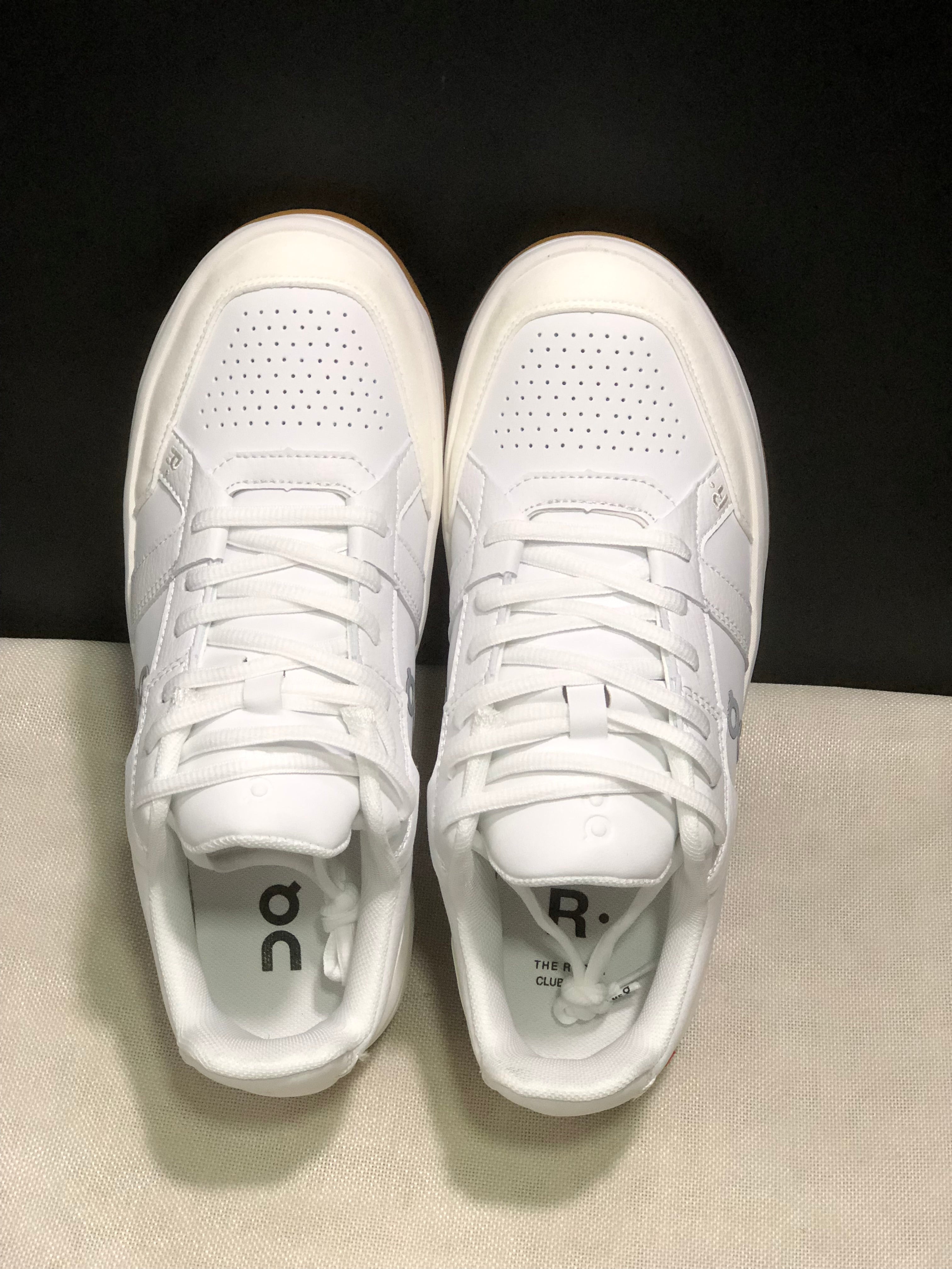 On Running The Roger Clubhouse Casual Sneakers White/Ivory