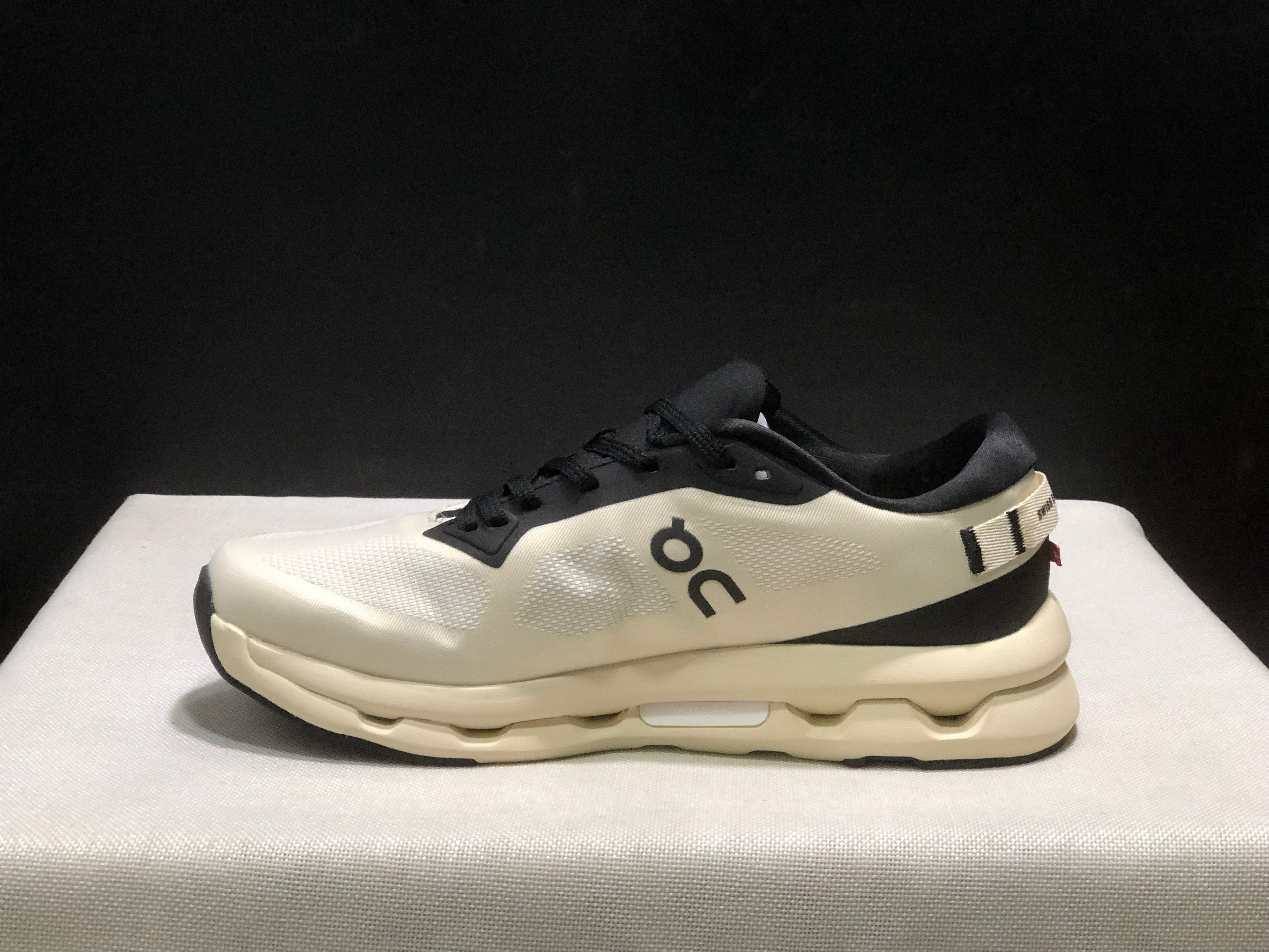 On Running Cloudzone Casual Running Shoes Milky White/Black