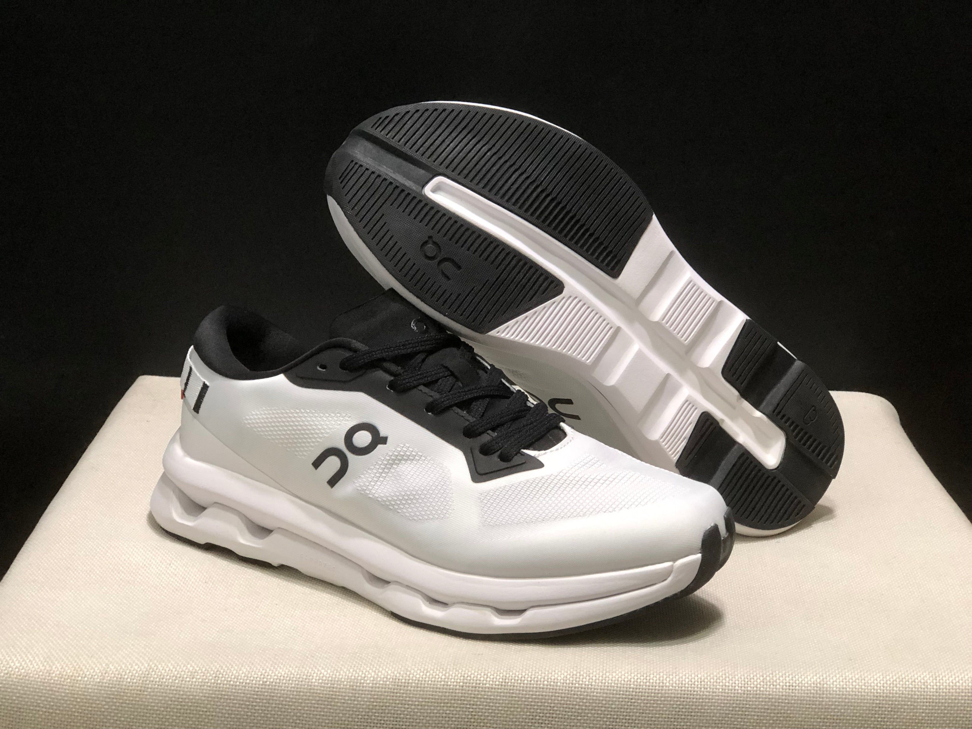 On Running Cloudzone Casual Running Shoes Ice/Black