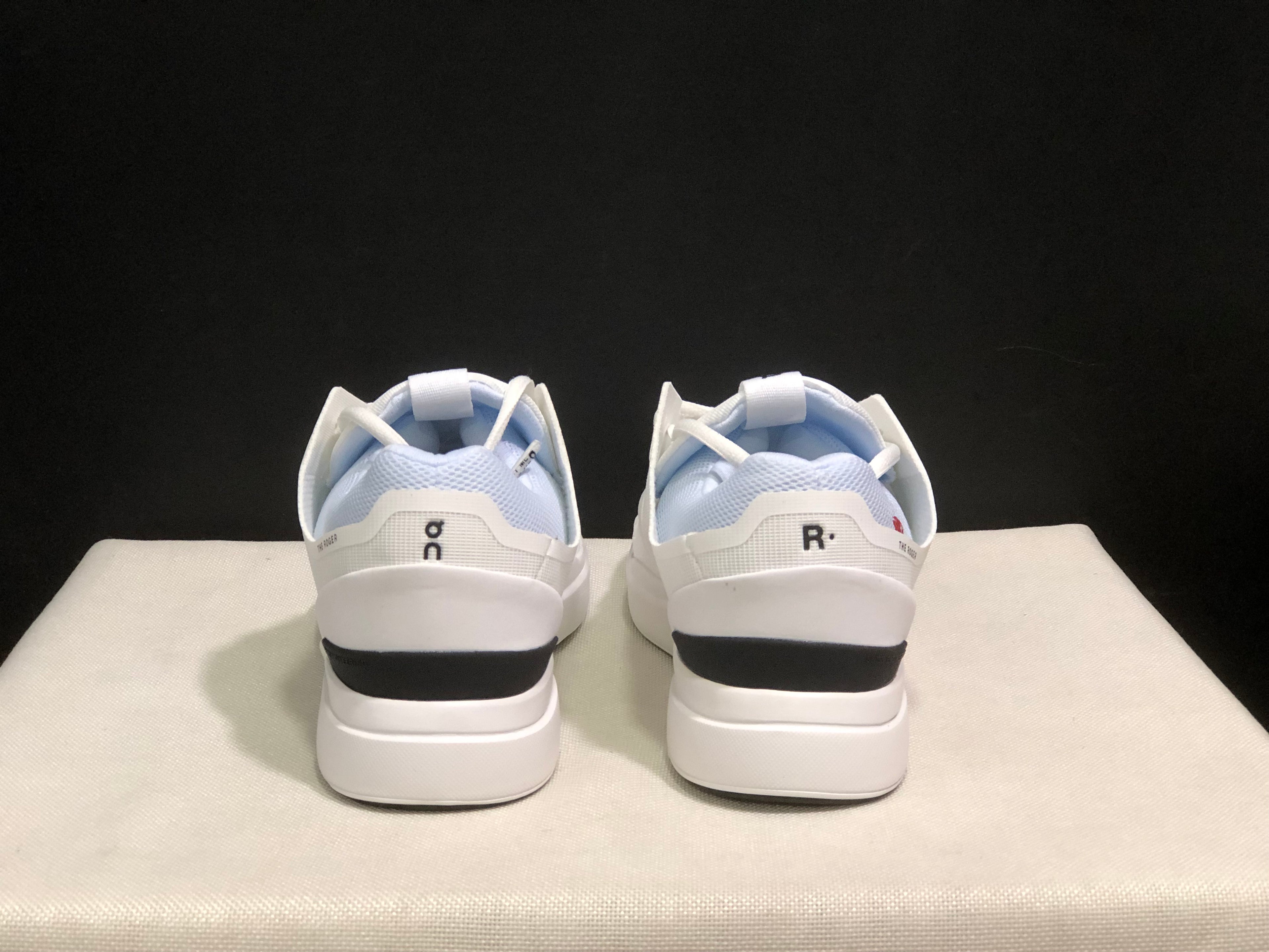 On Running The Roger Spin White Breathable Mesh Sneakers