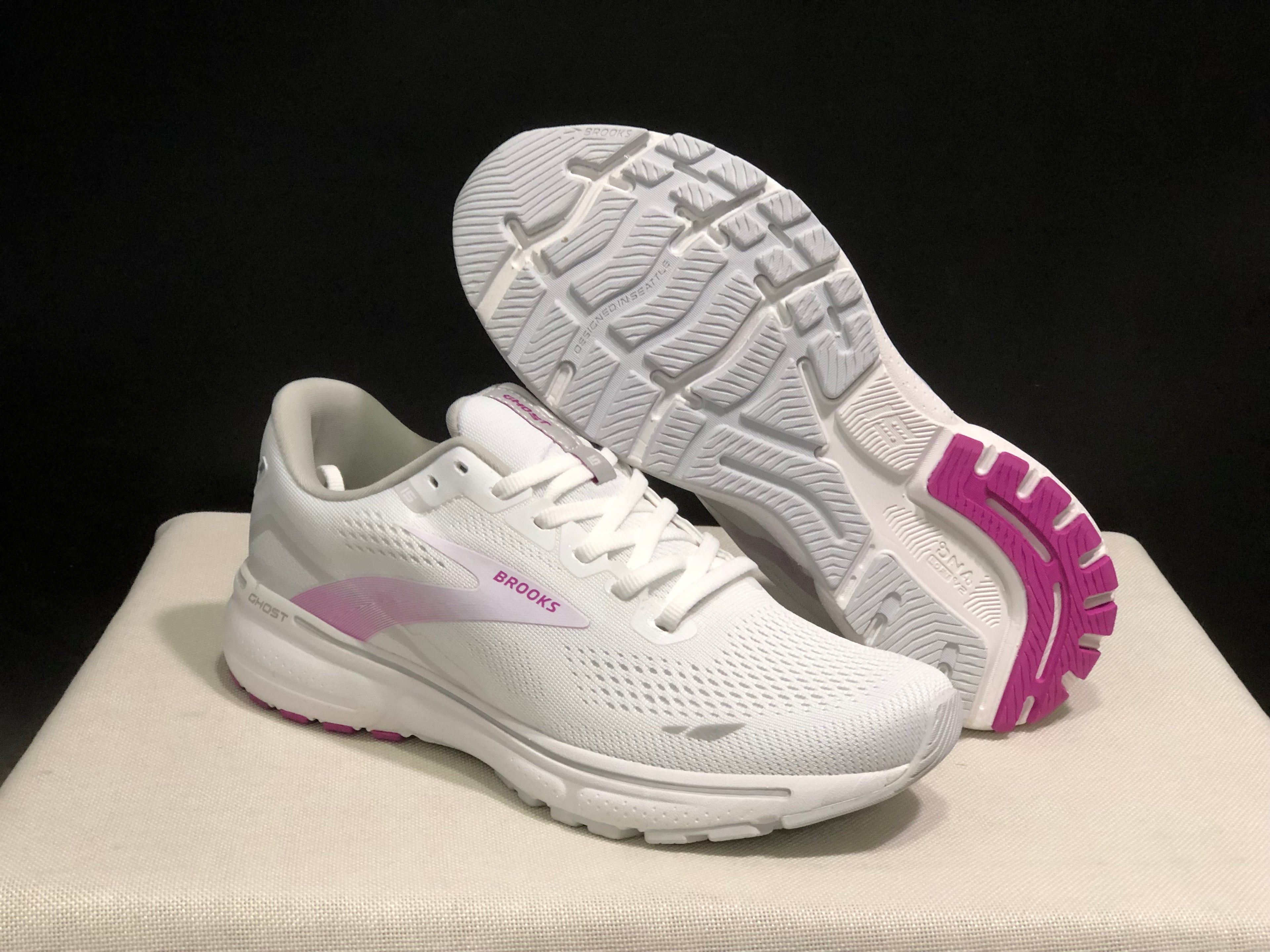 Brooks Ghost 15 Shock-absorbing Wear-resistant Low-top Running Shoes White Rose Red