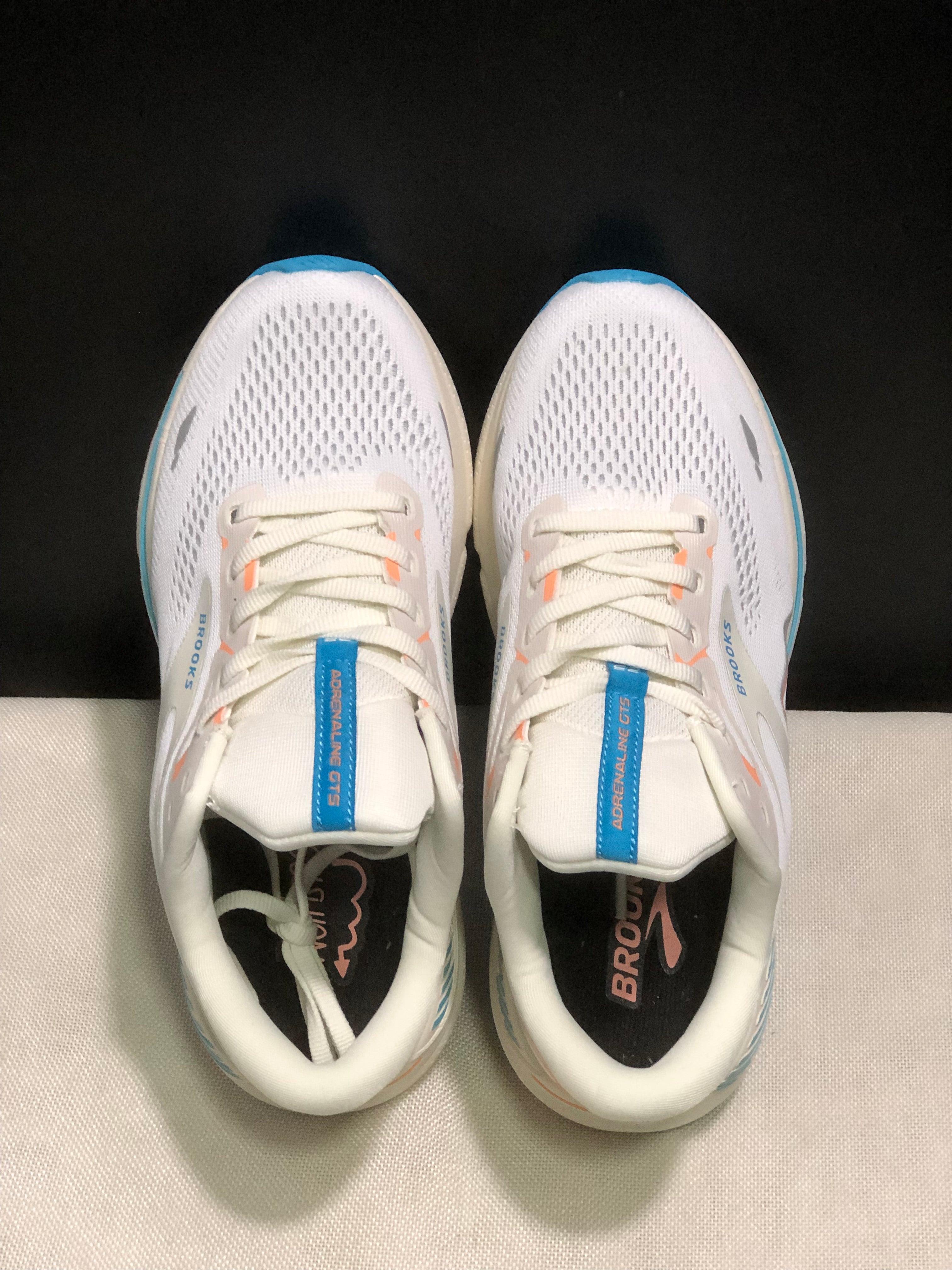 Brooks Adrenaline GTS 23 Shock-absorbing Wear-resistant Low-top Running Shoes Coconut Milk/Blue