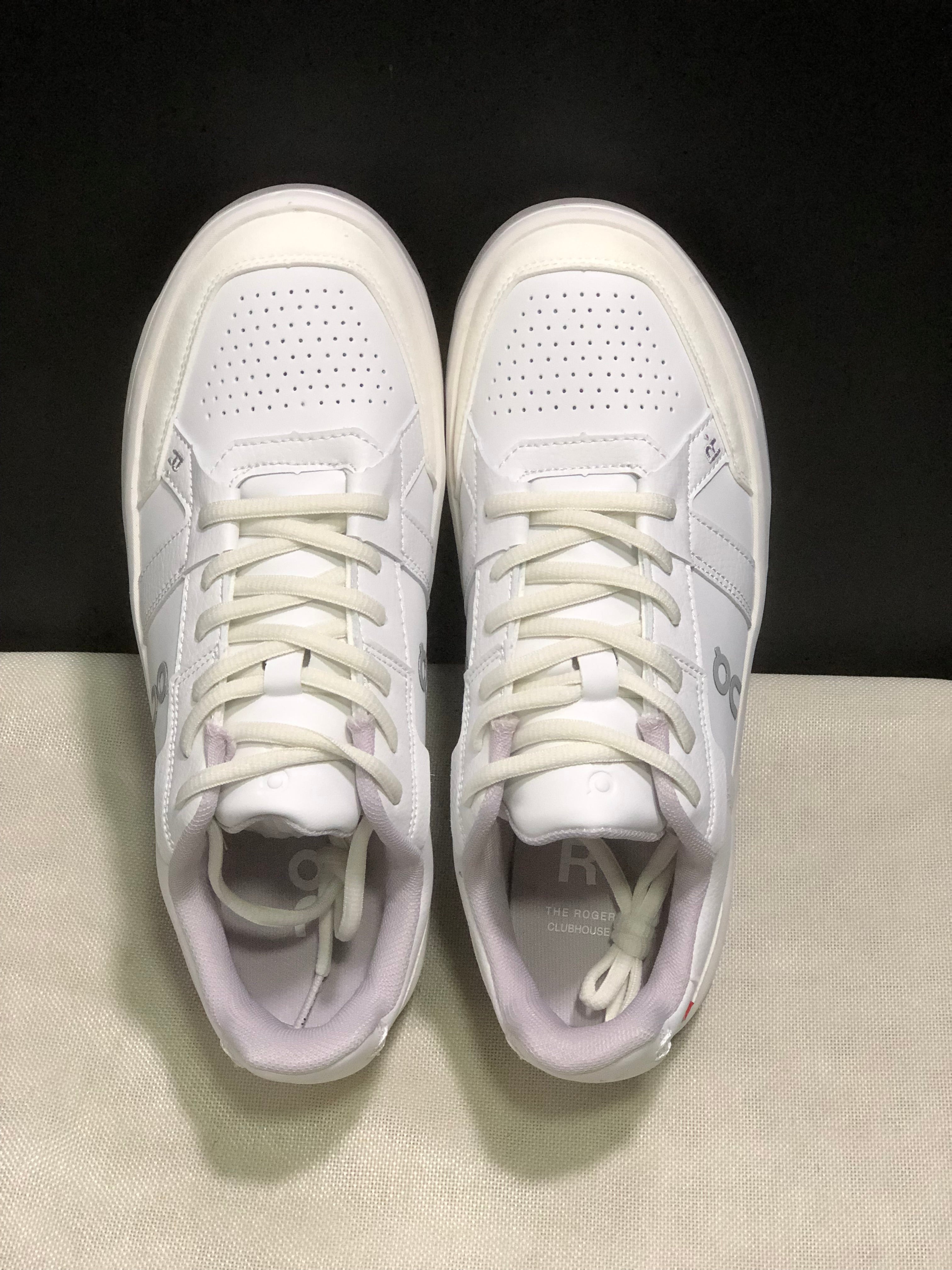 On Running The Roger Clubhouse Casual Sneakers White/Fade