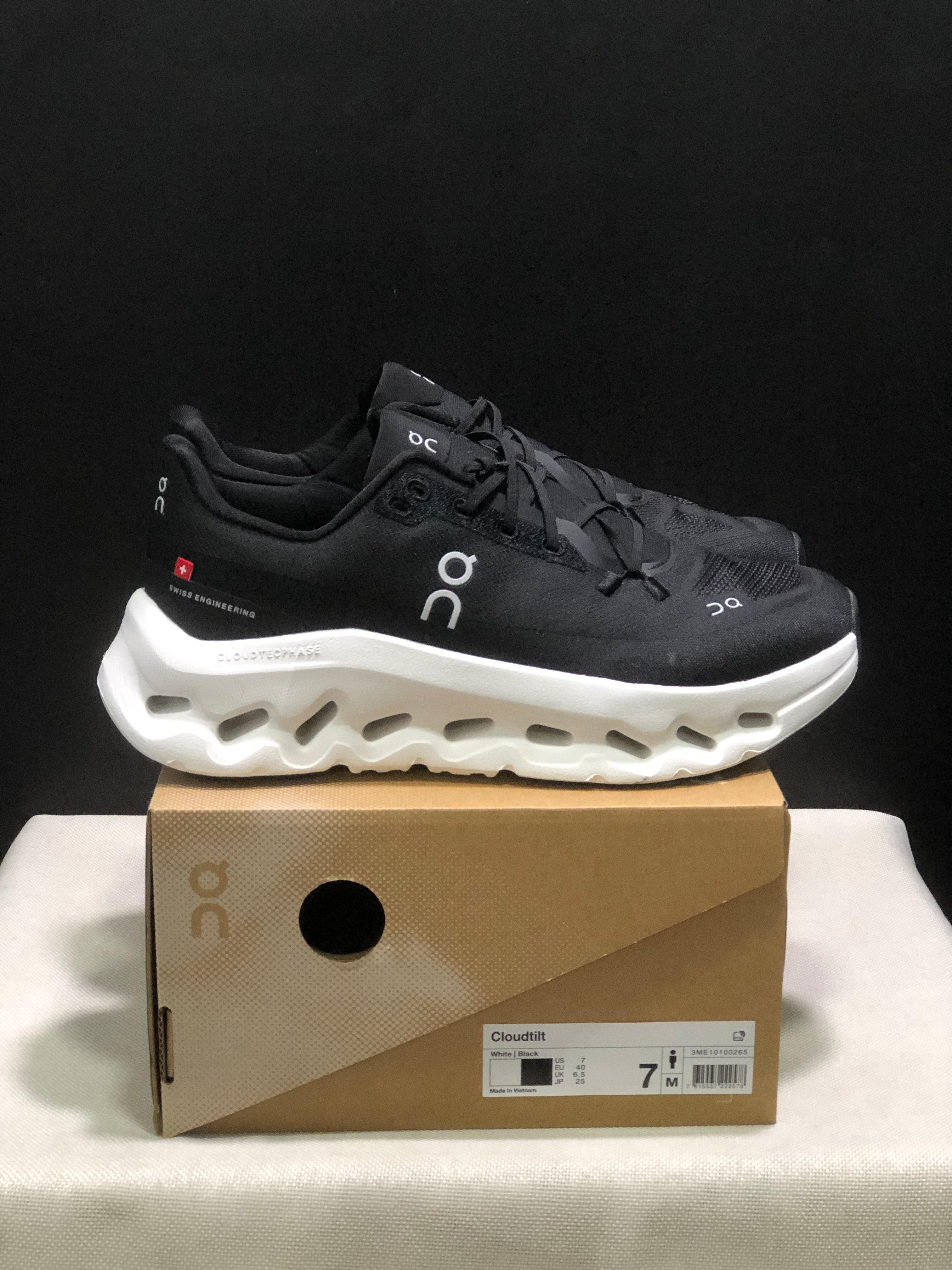 On Running Cloudtilt Durable White/Black Casual Life Shoes