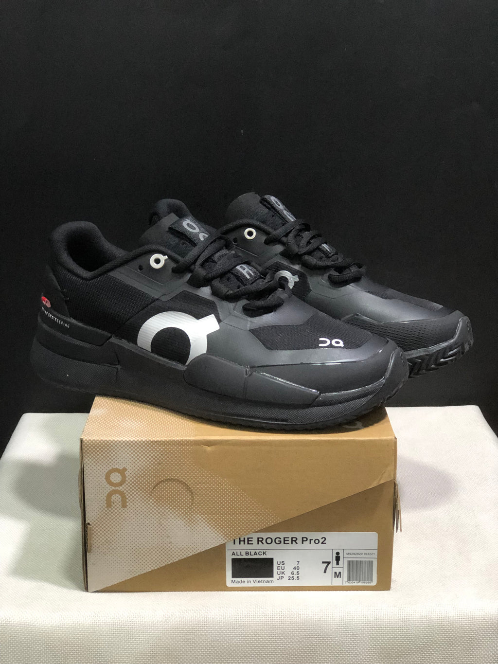 On Running The Roger Pro 2 Black Breathable Mesh Training Running Shoes