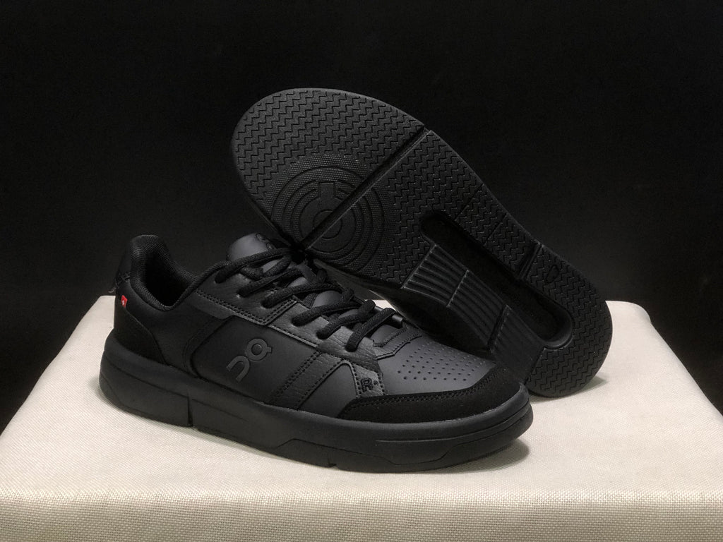 On Running The Roger Clubhouse Casual Sneakers All Black