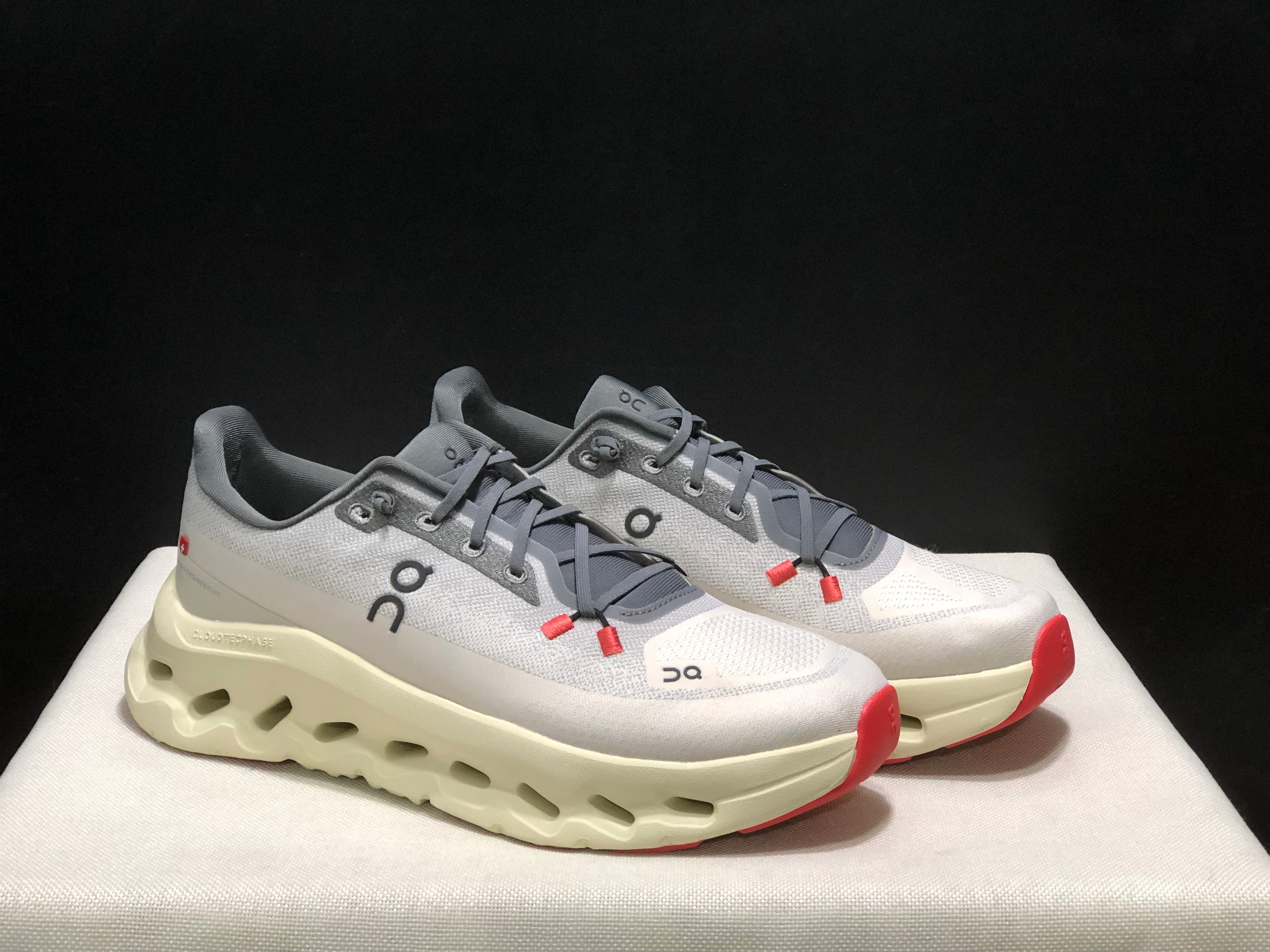 On Running Cloudtilt Shock Absorption Casual Running Shoes Rock/Sand