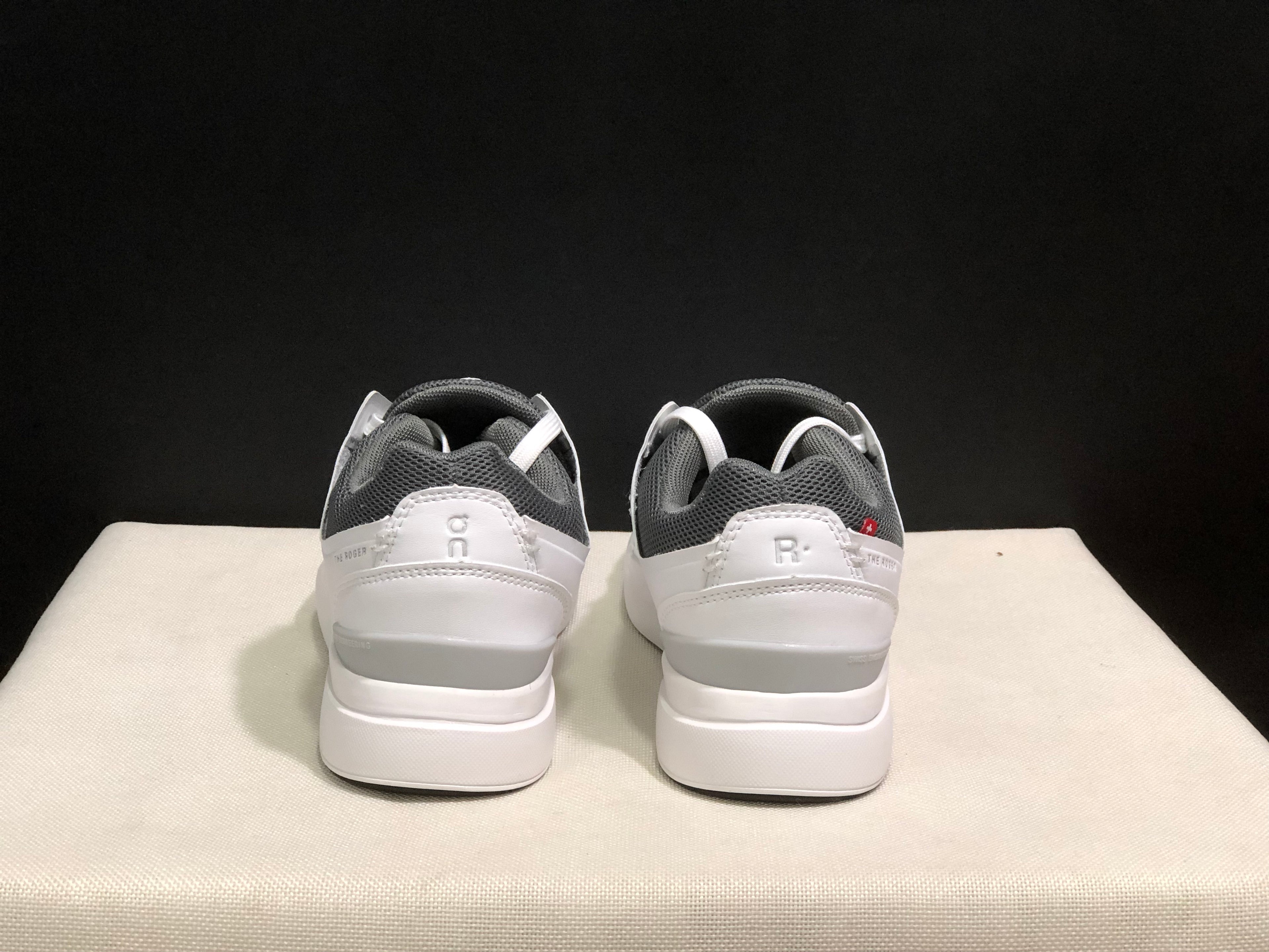 On Running The Roger Spin Board Shoes White/Wolf Grey