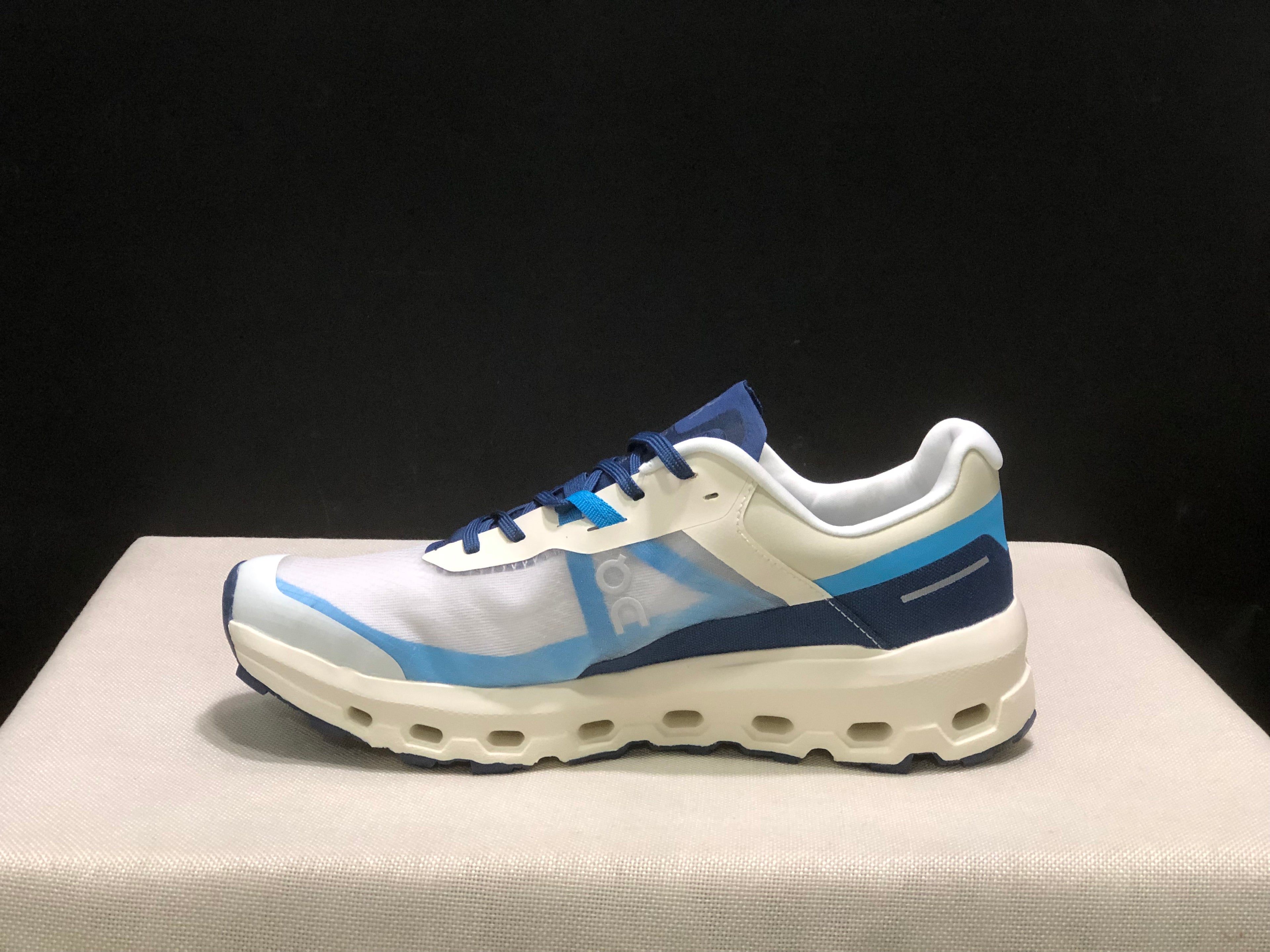 On Running Cloudvista 2 Waterproof Trail Running Shoes Cream/Blue