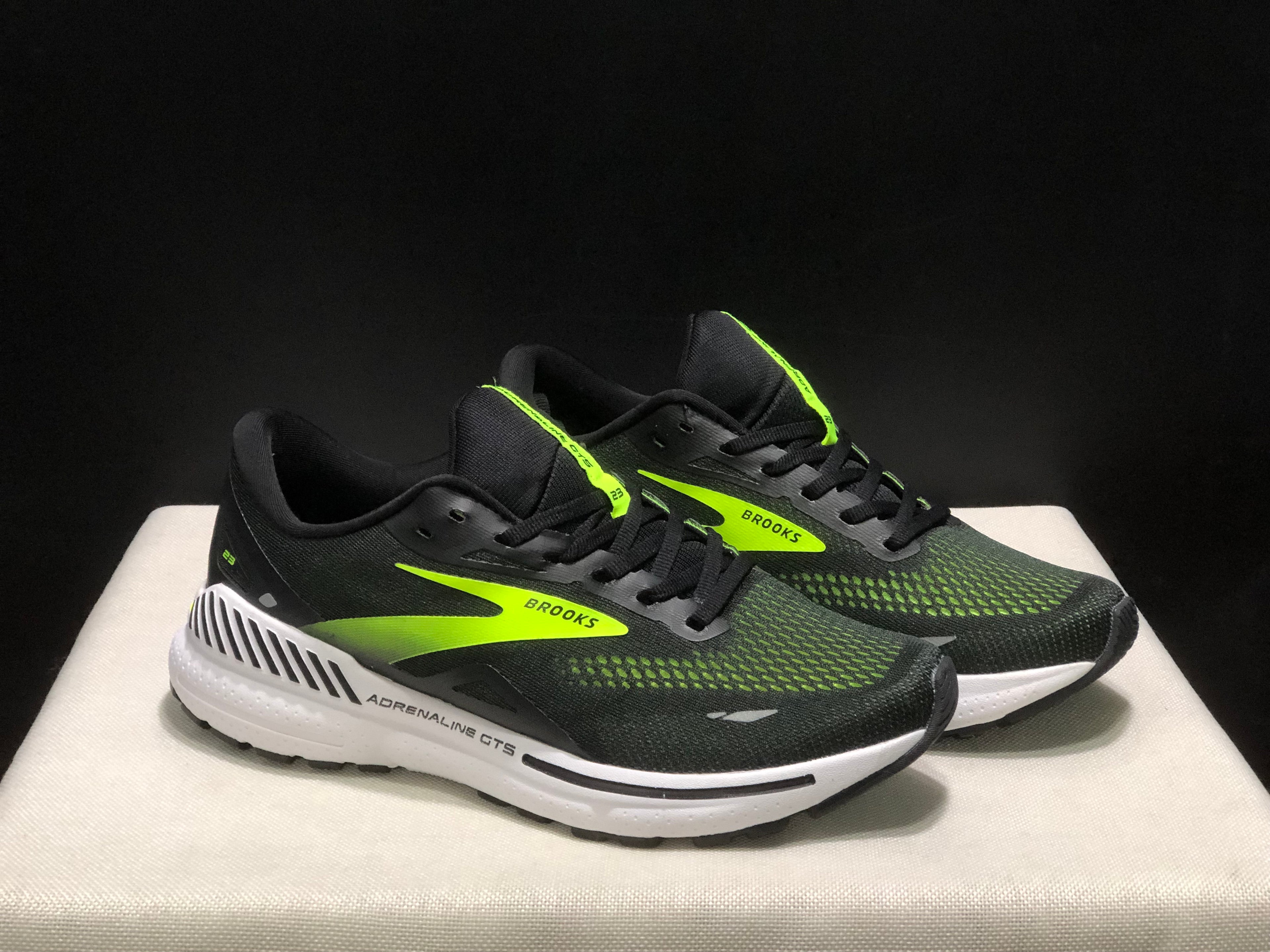 Brooks Adrenaline GTS 23 Shock-absorbing Wear-resistant Low-top Running Shoes Black/Green