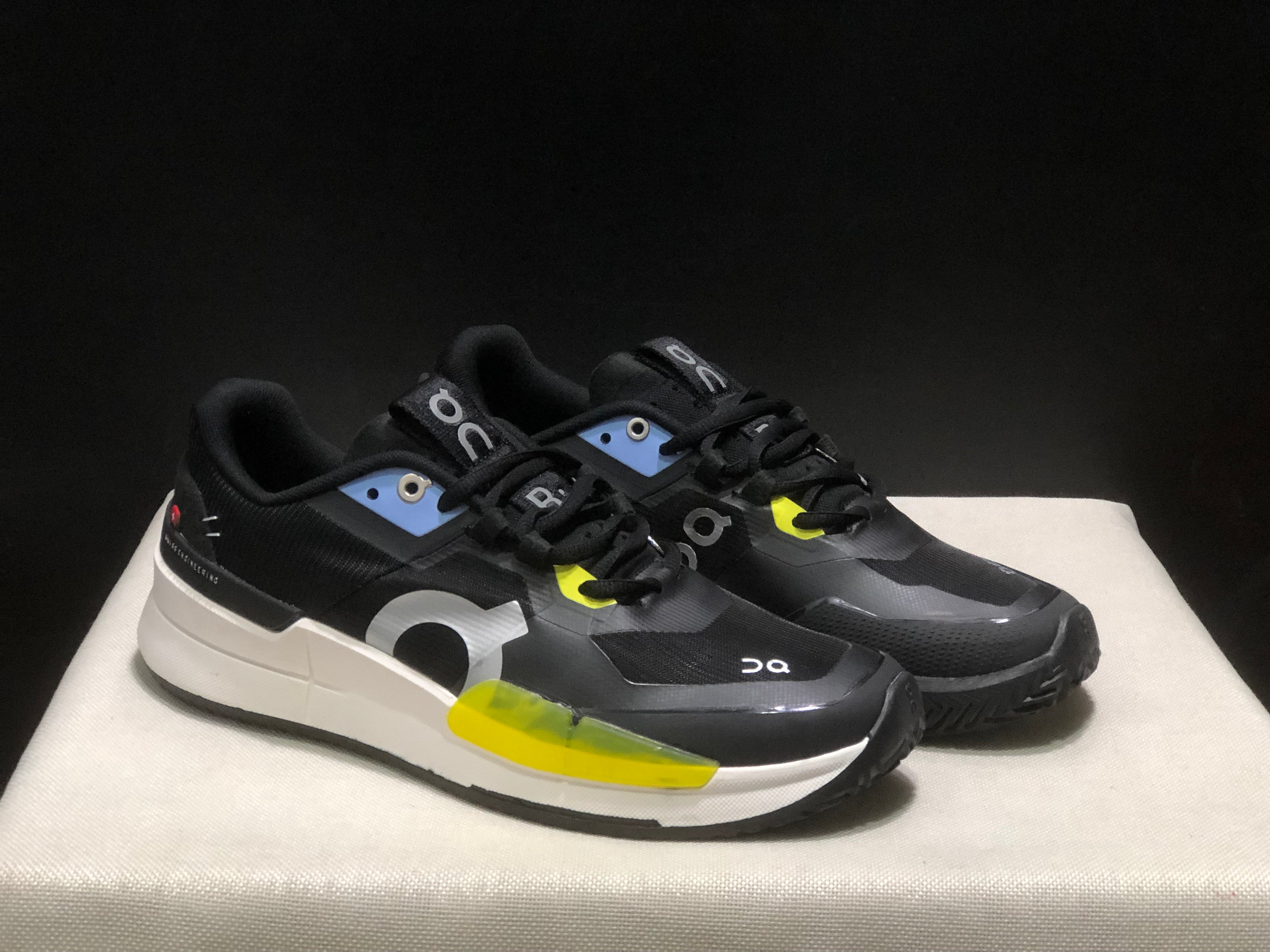 On Running The Roger Pro 2 Breathable Mesh Training Running Shoes Black/White/Lemon Yellow