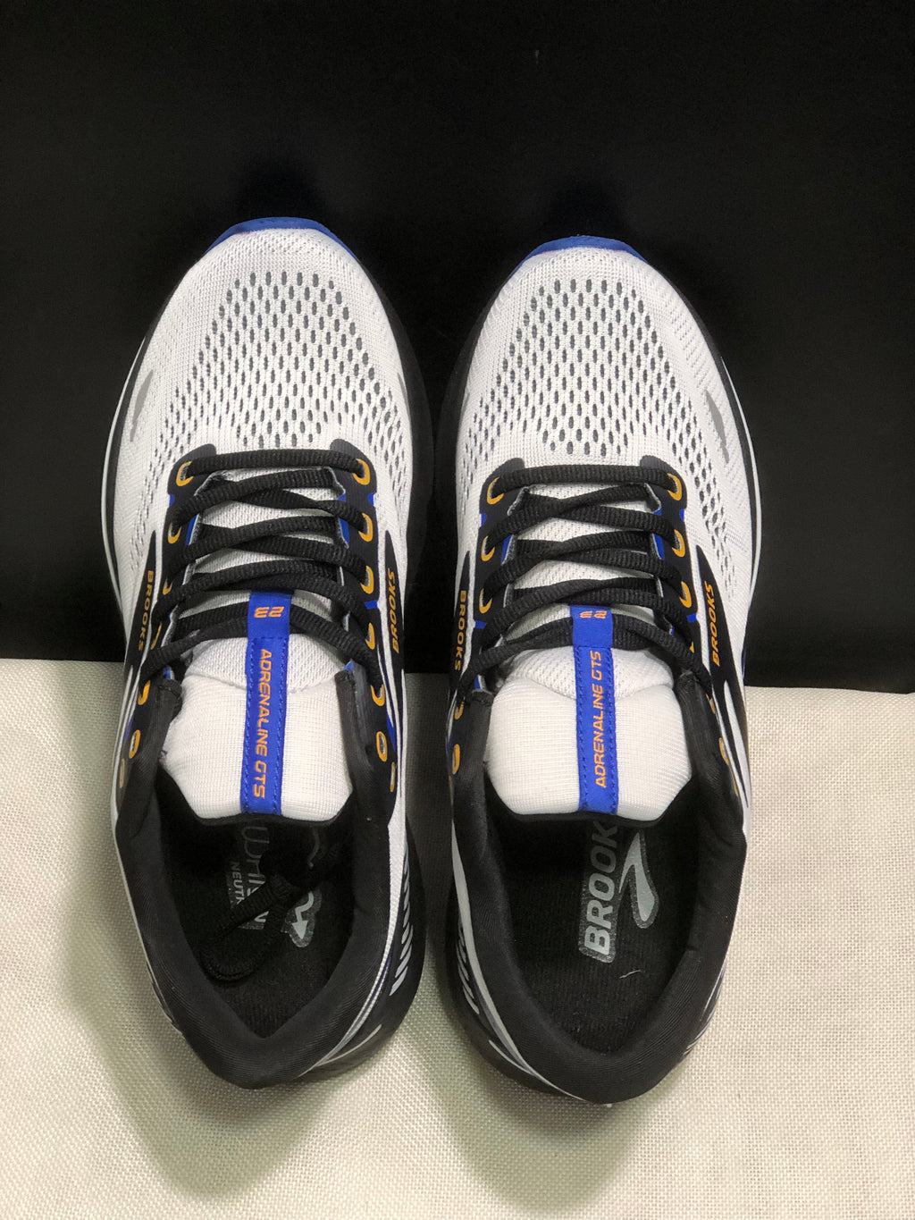 Brooks Adrenaline GTS 23 Shock-absorbing Wear-resistant Low-top Running Shoes White/Camouflage