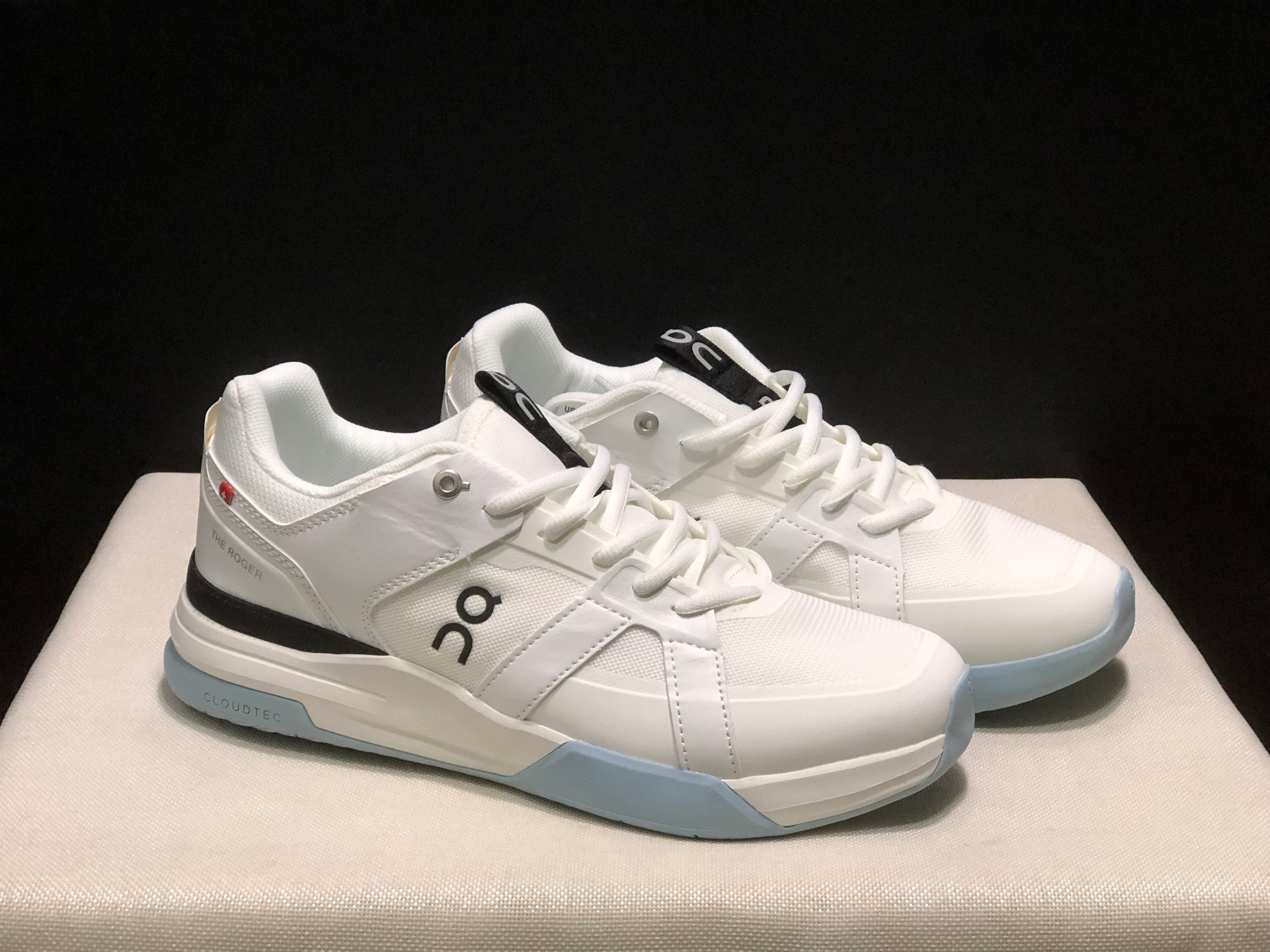 On Running The Roger Clubhouse Pro White Anti-Slip Sports Shoes