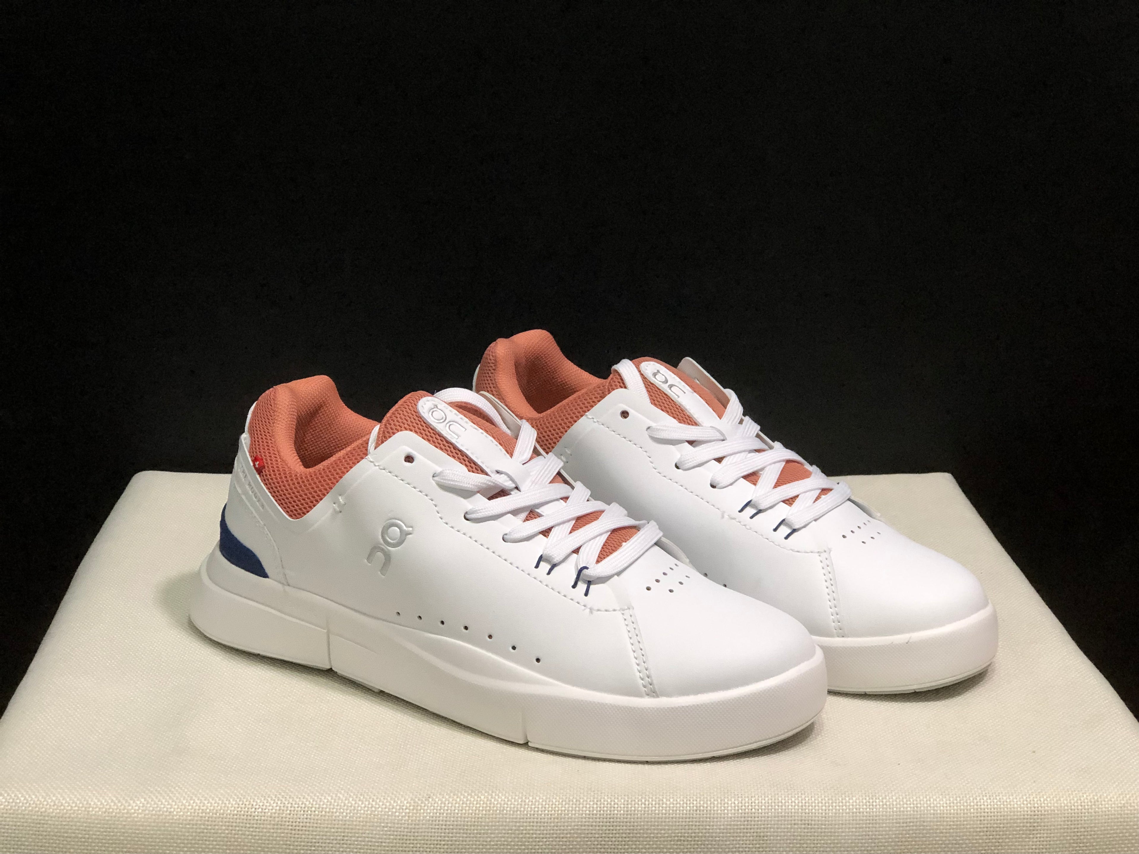 On Running The Roger Spin Board Shoes White/Smoke Grey Pink