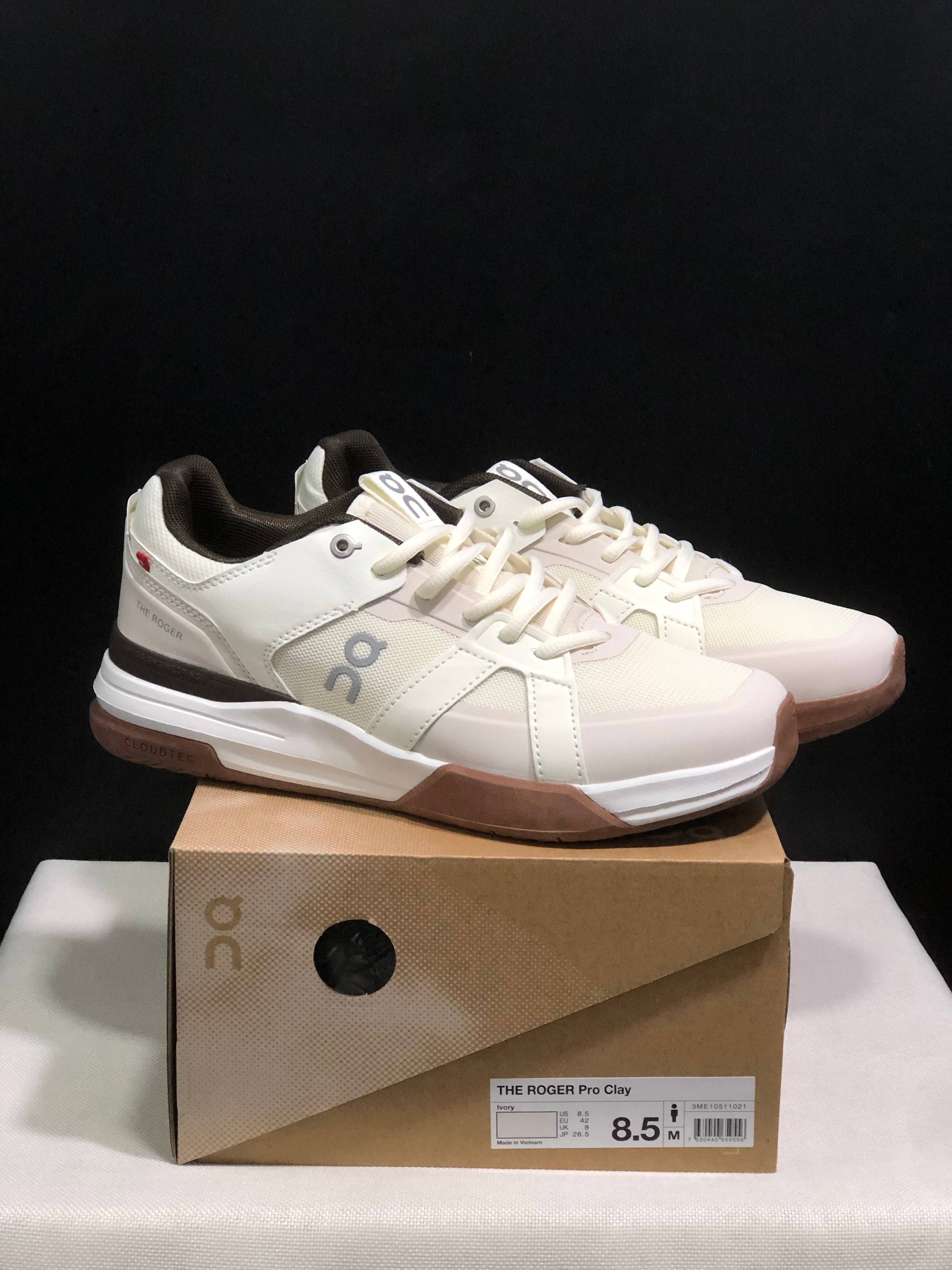 On Running The Roger Clubhouse Pro Anti-Slip Sports Shoes Ivory/Brown