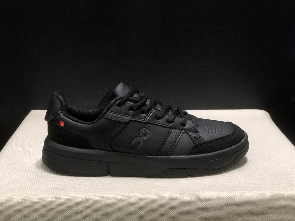 On Running The Roger Clubhouse Casual Sneakers All Black