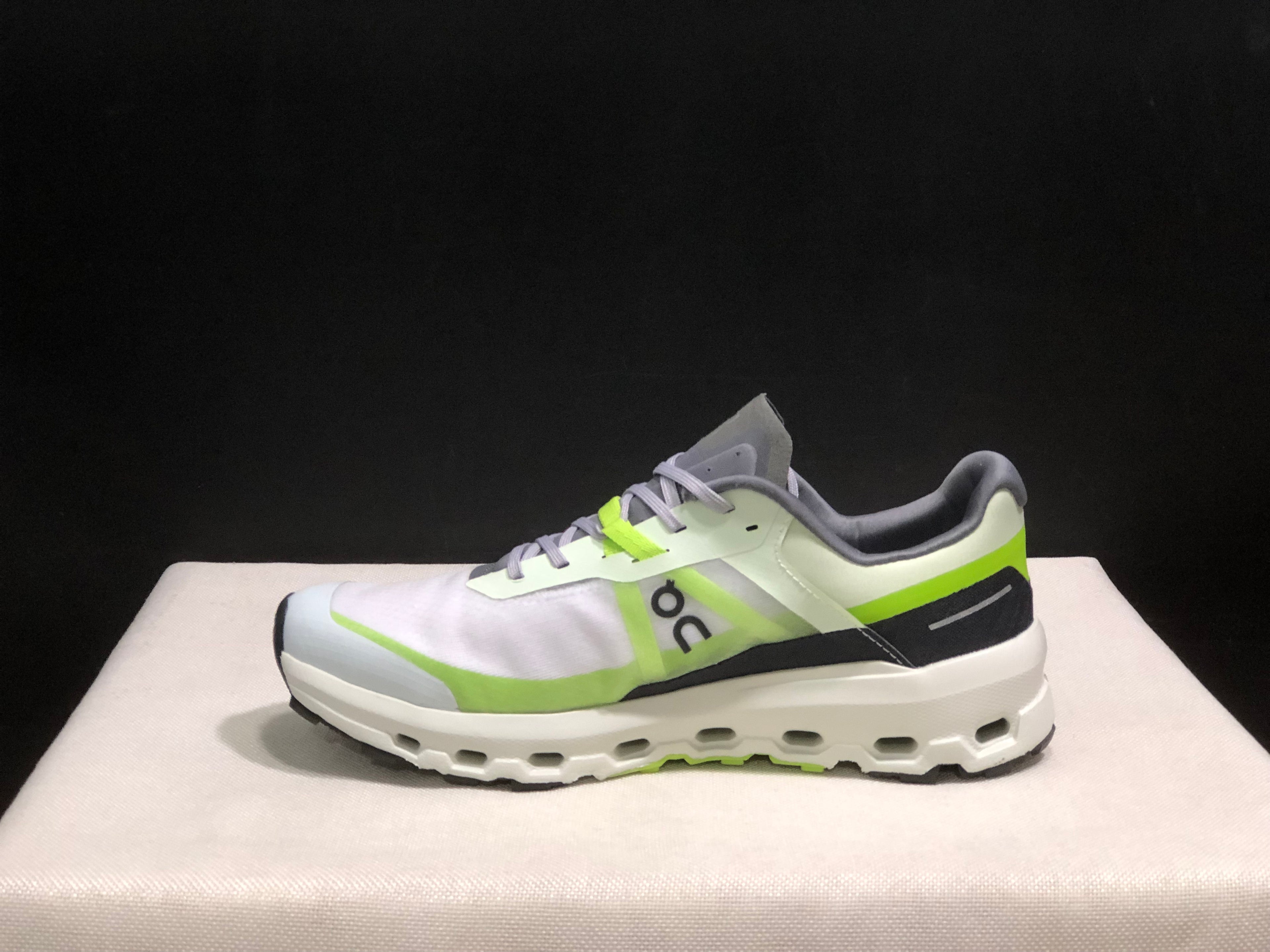 On Running Cloudvista 2 Waterproof Trail Running Shoes Grey/Ivory/Green