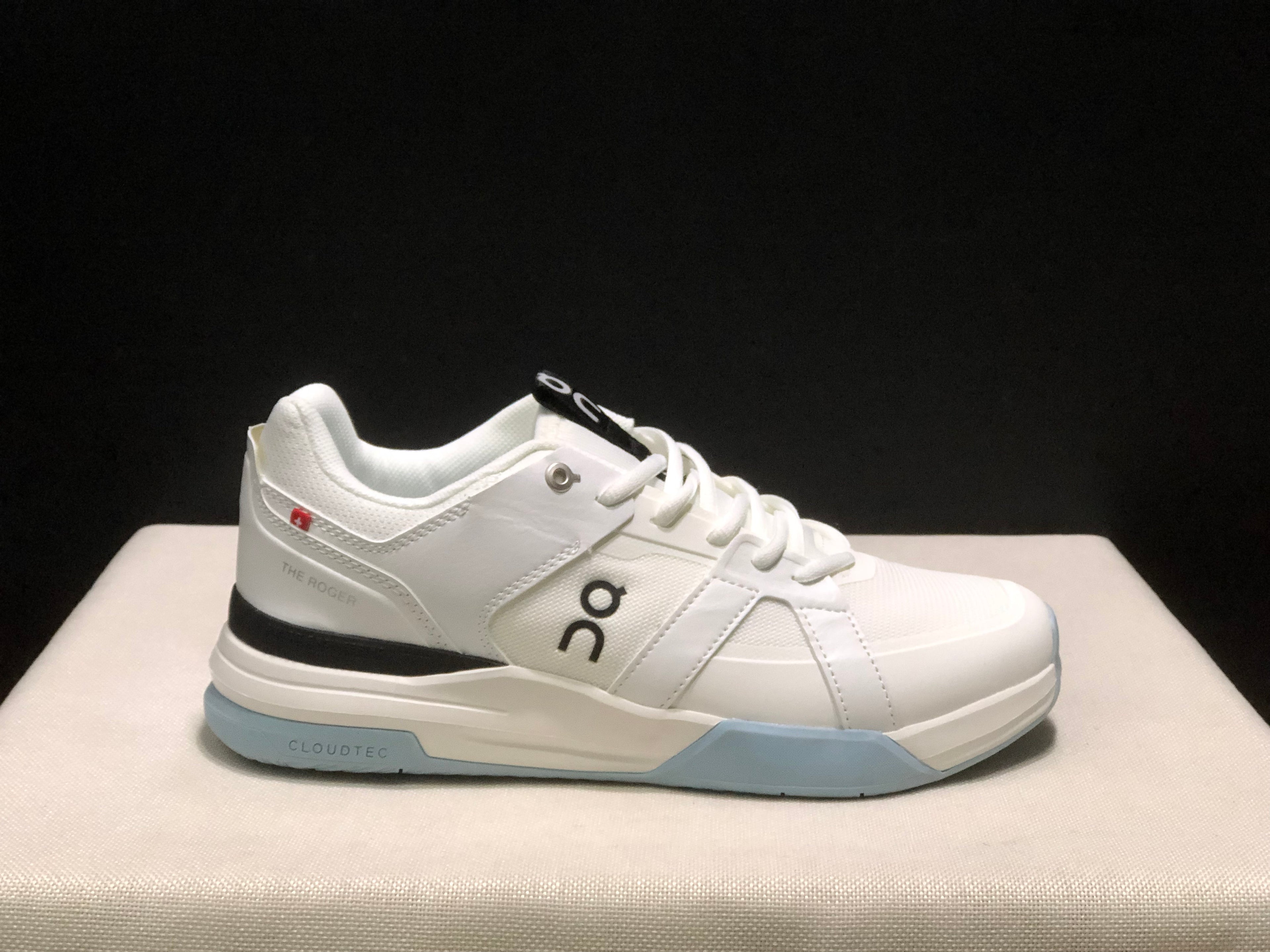 On Running The Roger Clubhouse Pro White Anti-Slip Sports Shoes